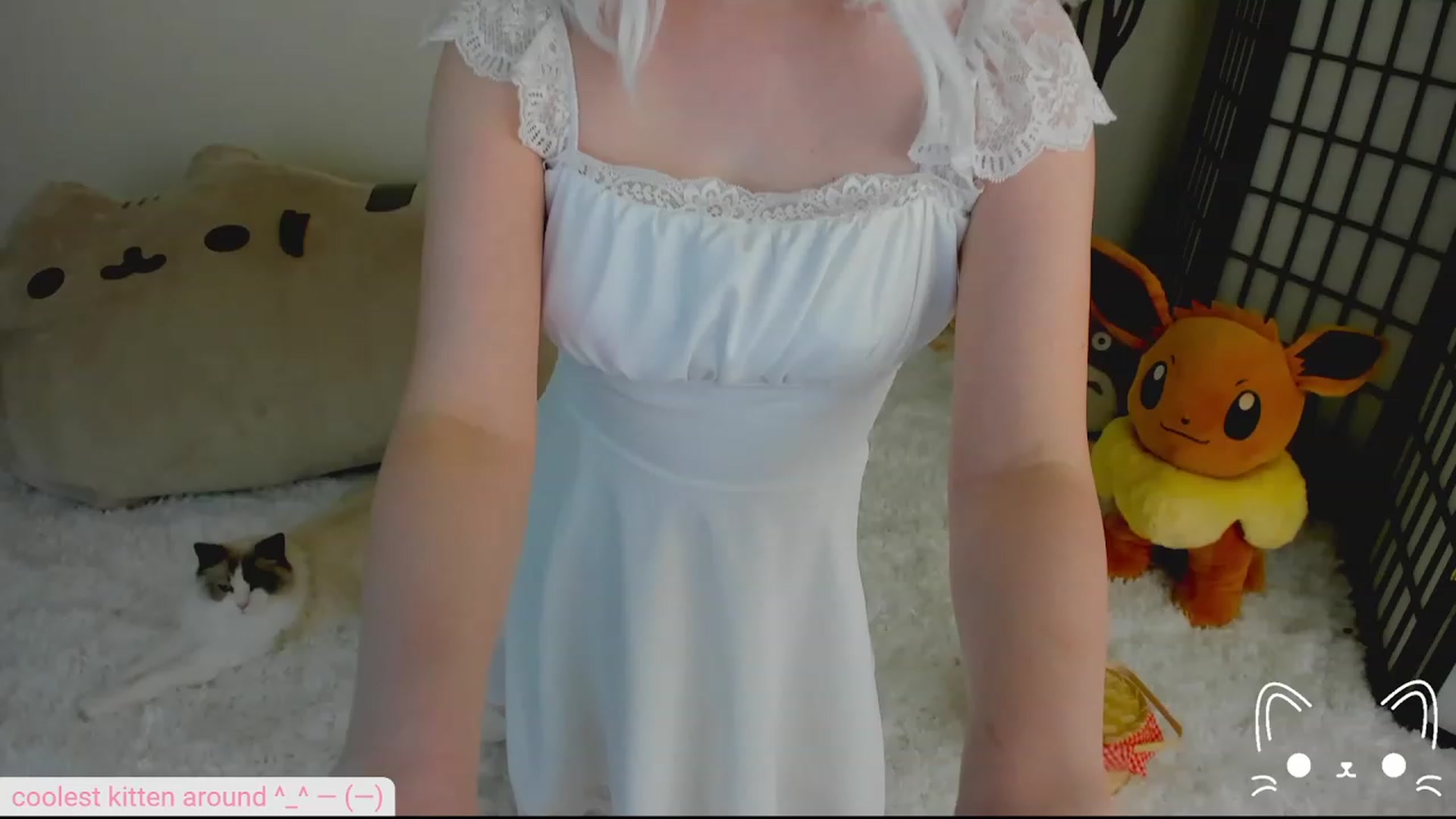 Gallery image thumbnail from Kittenyx's myfreecams stream on, 08/12/2023, 04:22 image 2 of 20
