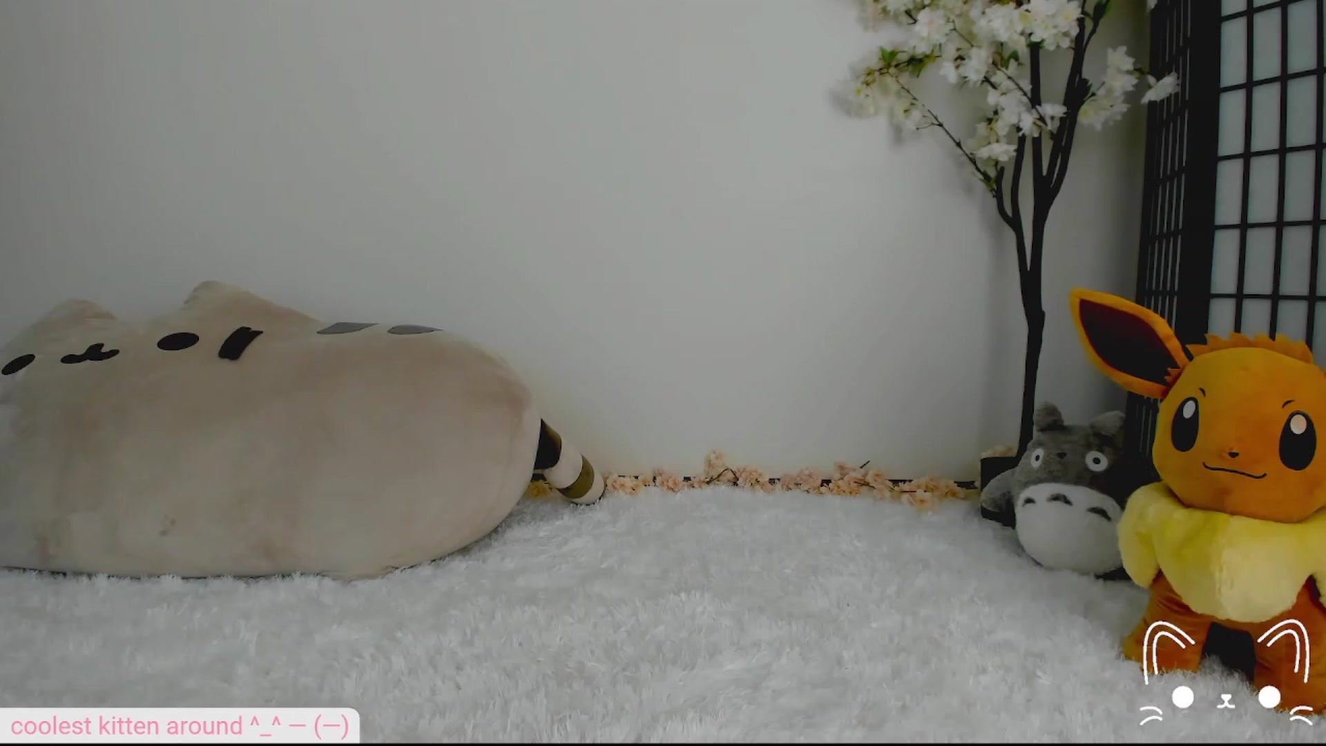 Gallery image thumbnail from Kittenyx's myfreecams stream on, 08/14/2023, 02:52 image 2 of 20