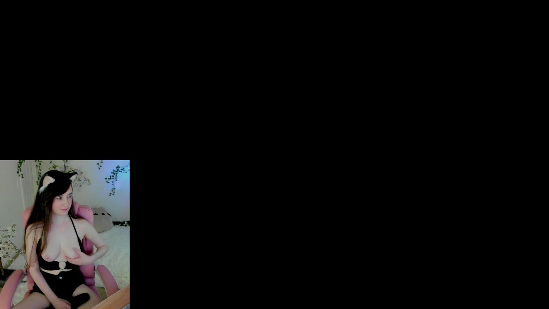 Gallery image thumbnail from Kittenyx's myfreecams stream on, 06/04/2025, 06:54 image 16 of 20
