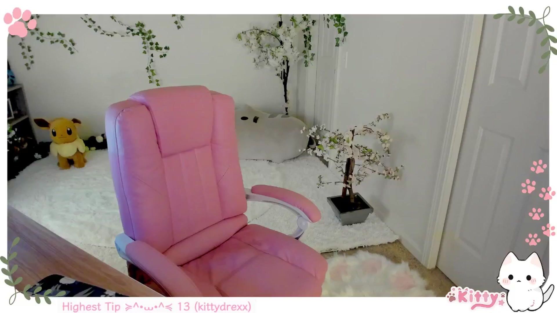 Gallery image thumbnail from Kittenyx's myfreecams stream on, 06/26/2025, 06:31 image 2 of 20