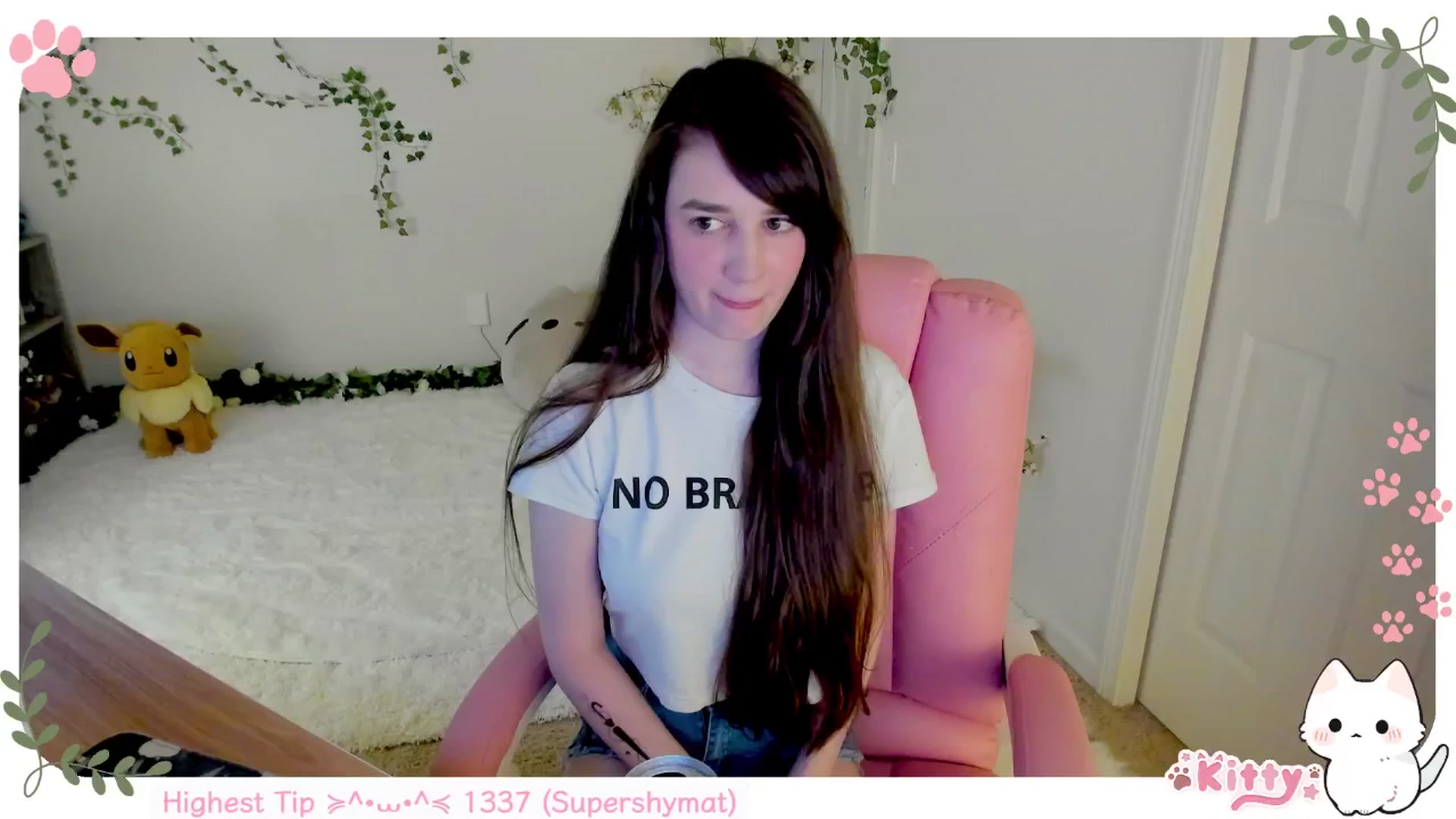 Gallery image thumbnail from Kittenyx's myfreecams stream on, 06/26/2025, 06:31 image 13 of 20