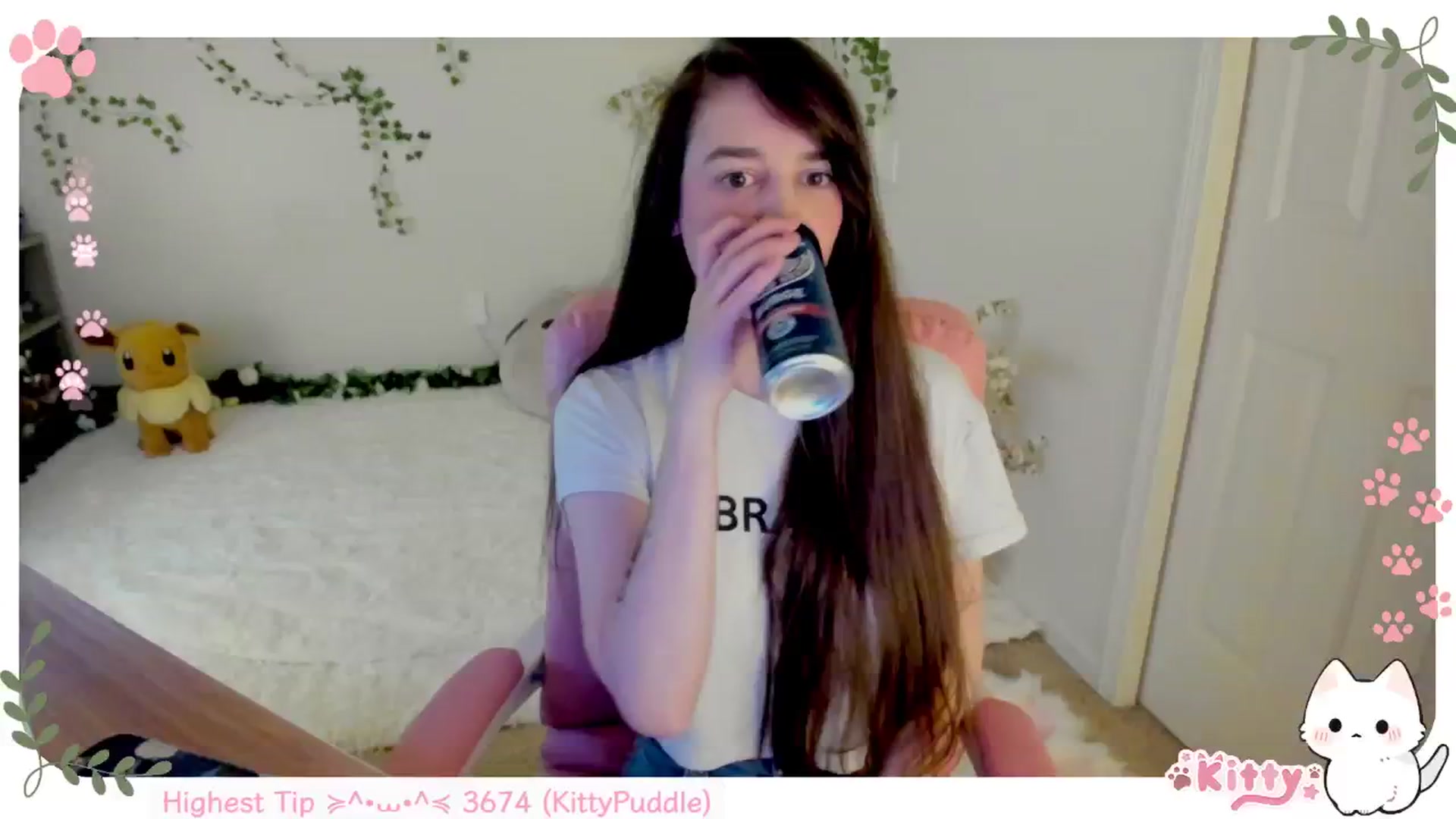 Gallery image thumbnail from Kittenyx's myfreecams stream on, 06/26/2025, 06:31 image 17 of 20