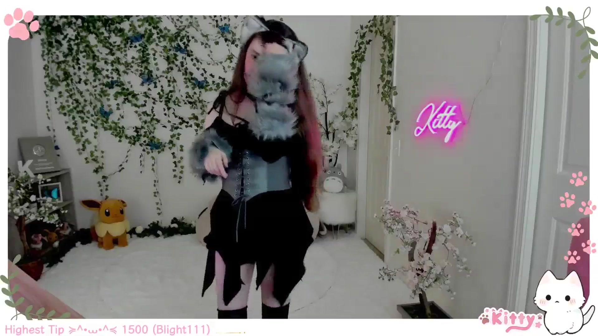 Gallery image thumbnail from Kittenyx's myfreecams stream on, 08/03/2025, 06:49 image 18 of 20