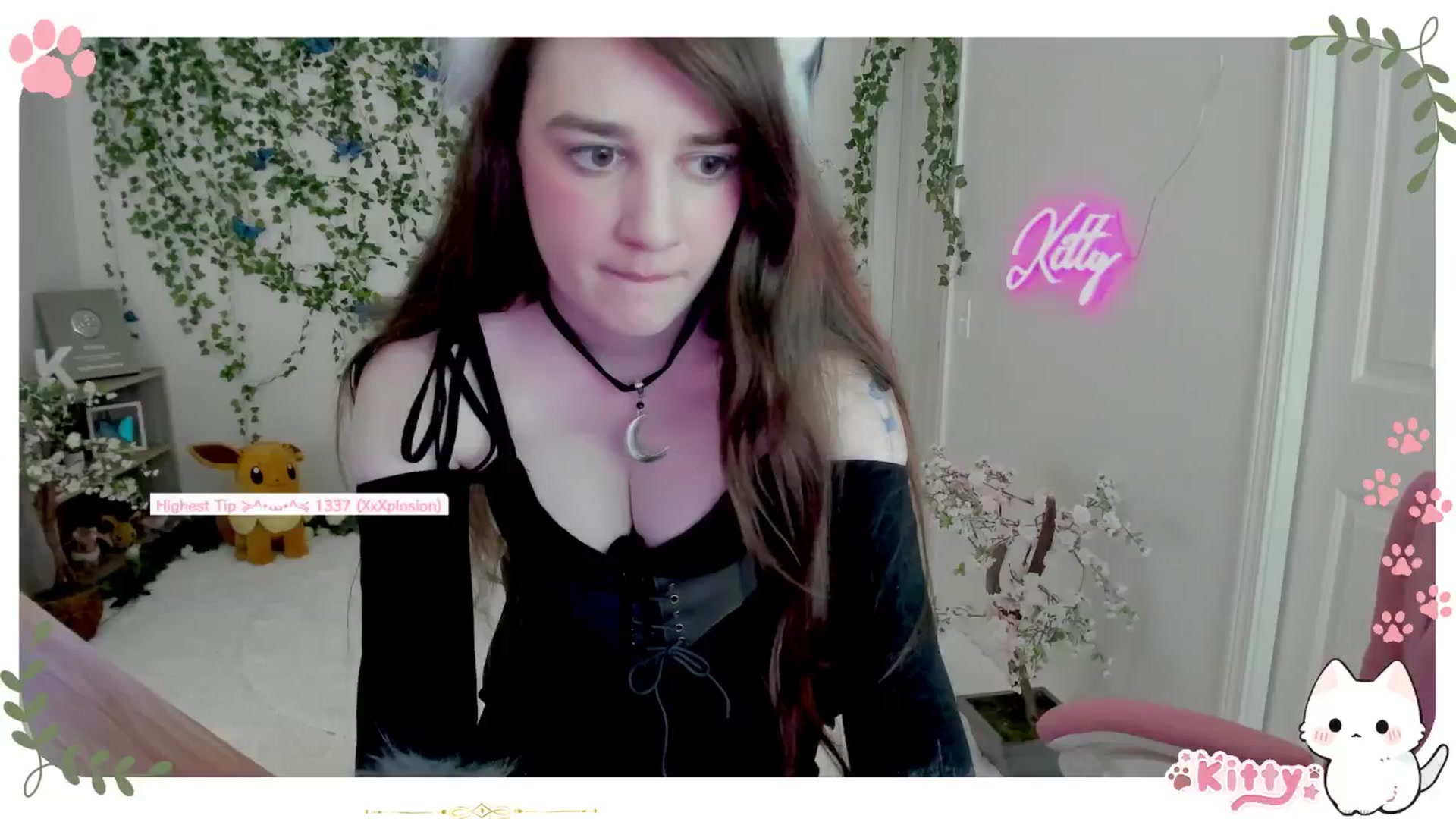 Gallery image thumbnail from Kittenyx's myfreecams stream on, 08/03/2025, 06:49 image 4 of 20