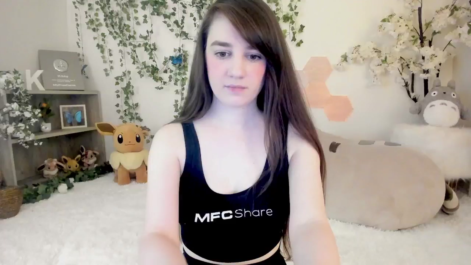 Gallery image thumbnail from Kittenyx's myfreecams stream on, 08/13/2025, 07:43 image 3 of 20