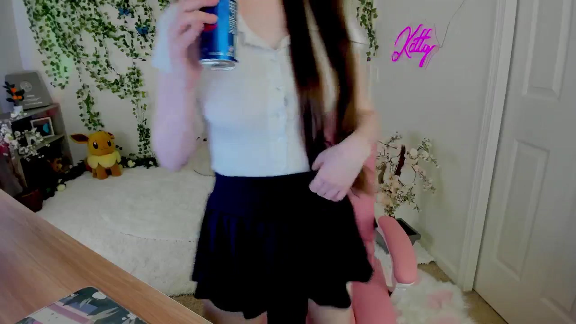 Gallery image thumbnail from Kittenyx's myfreecams stream on, 08/17/2025, 08:54 image 8 of 20