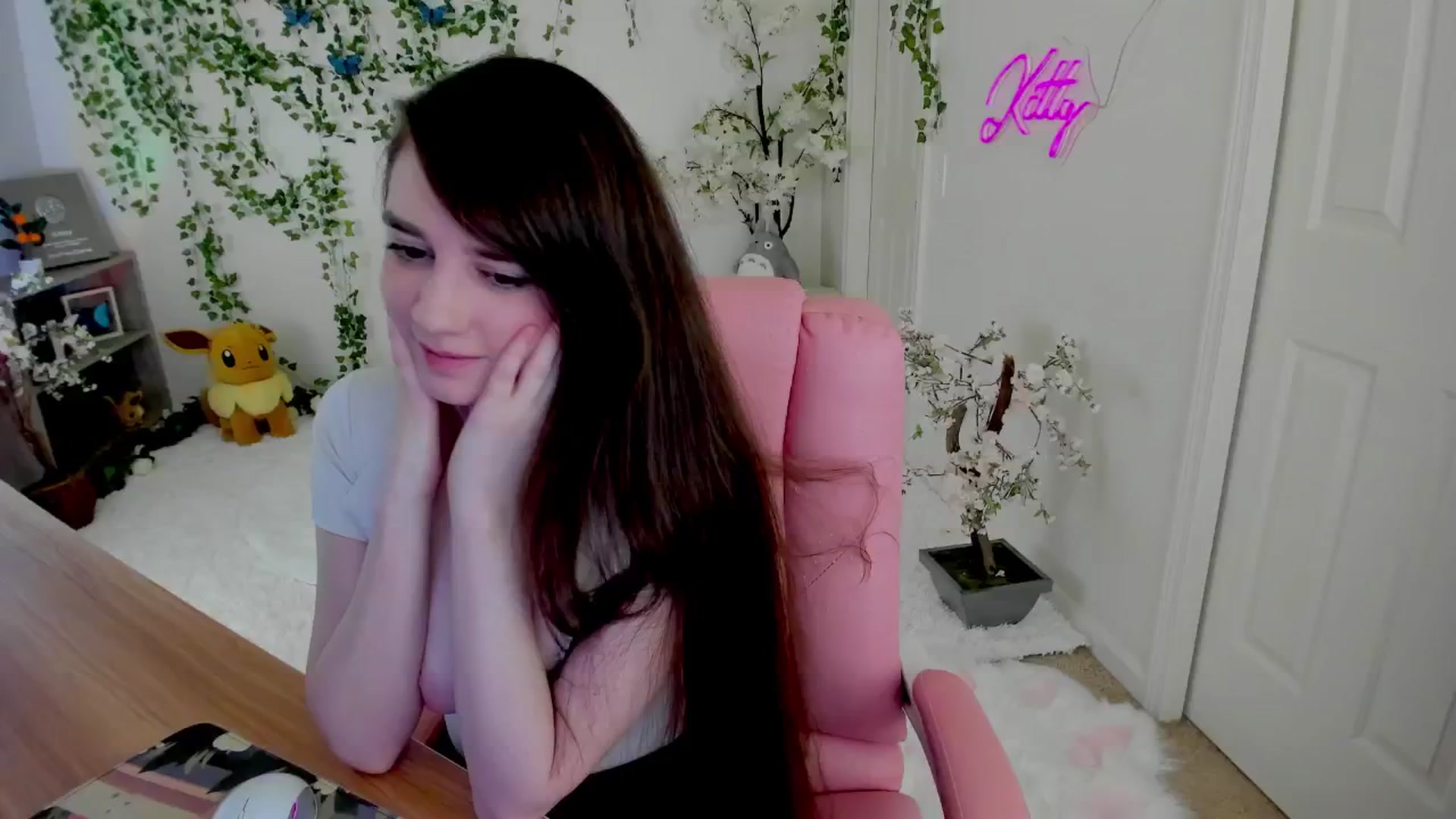 Gallery image thumbnail from Kittenyx's myfreecams stream on, 08/17/2025, 08:54 image 20 of 20