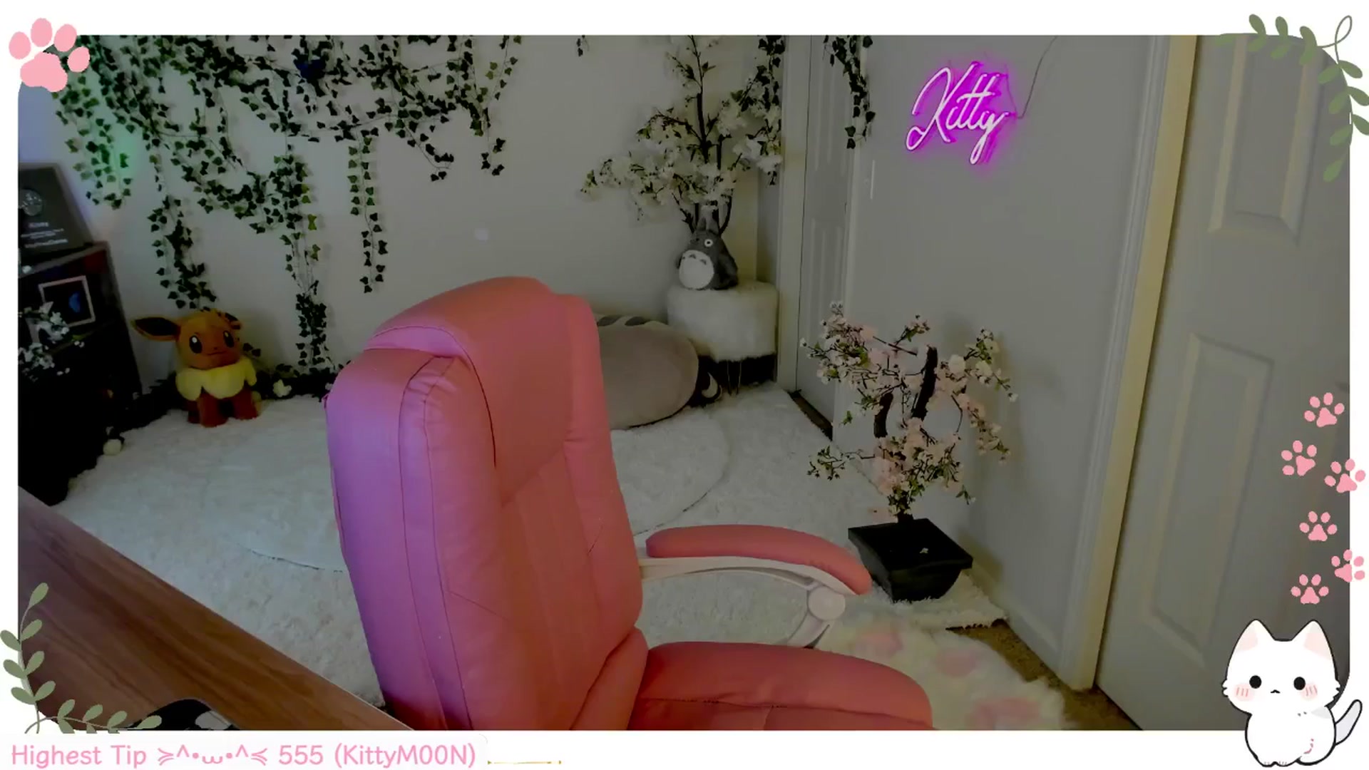 Gallery image thumbnail from Kittenyx's myfreecams stream on, 08/19/2025, 07:33 image 19 of 20