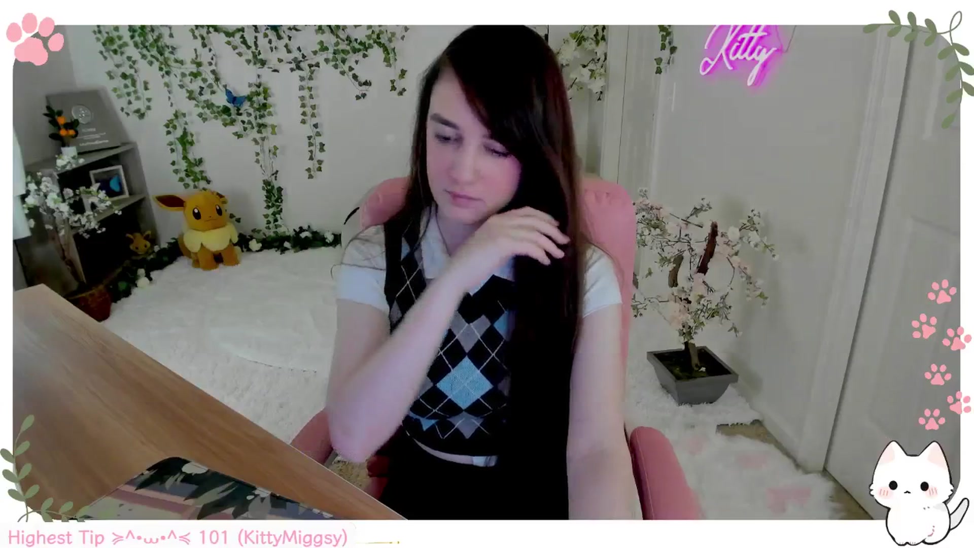 Gallery image thumbnail from Kittenyx's myfreecams stream on, 08/23/2025, 07:42 image 12 of 20