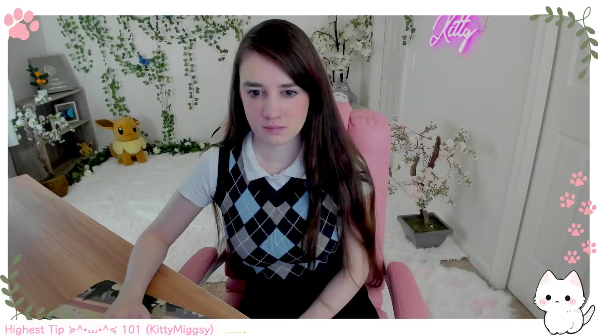 Gallery image thumbnail from Kittenyx's myfreecams stream on, 08/23/2025, 07:42 image 10 of 20