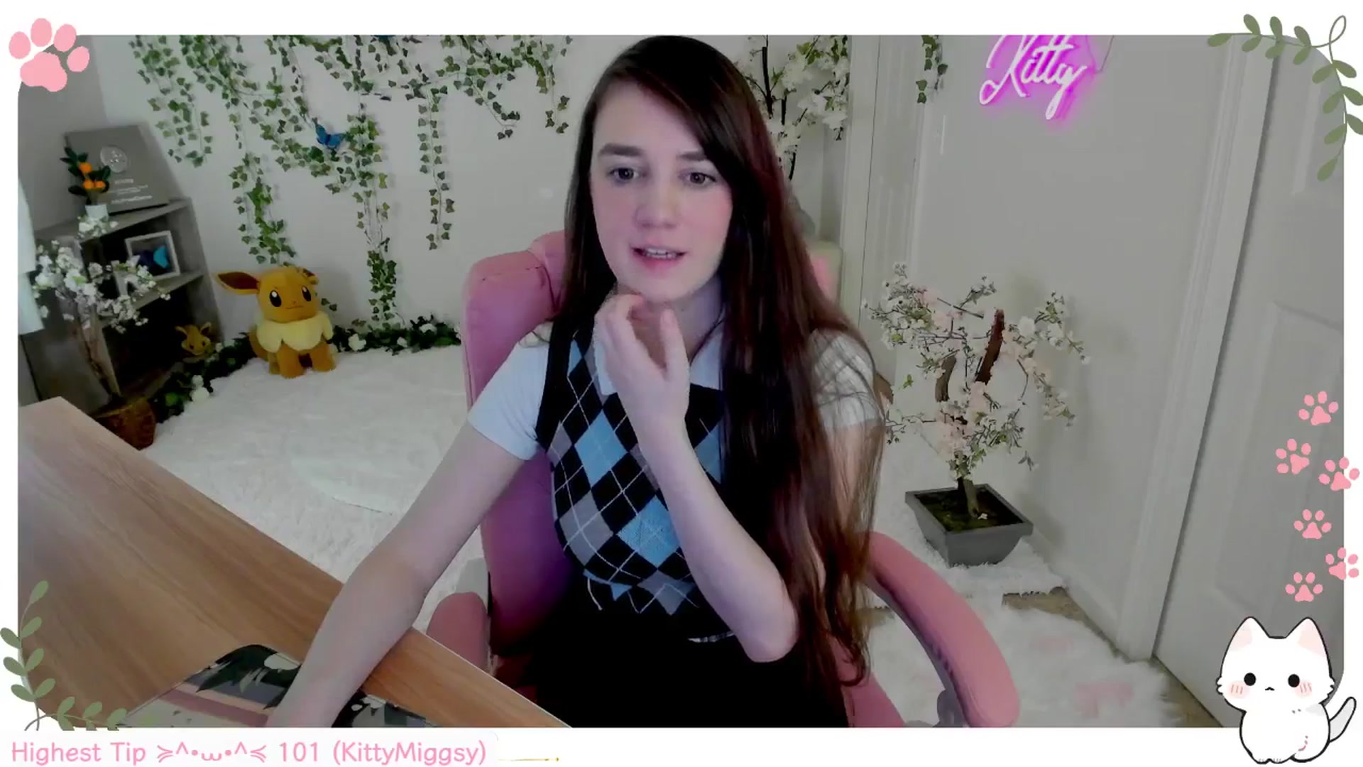 Gallery image thumbnail from Kittenyx's myfreecams stream on, 08/23/2025, 07:42 image 8 of 20