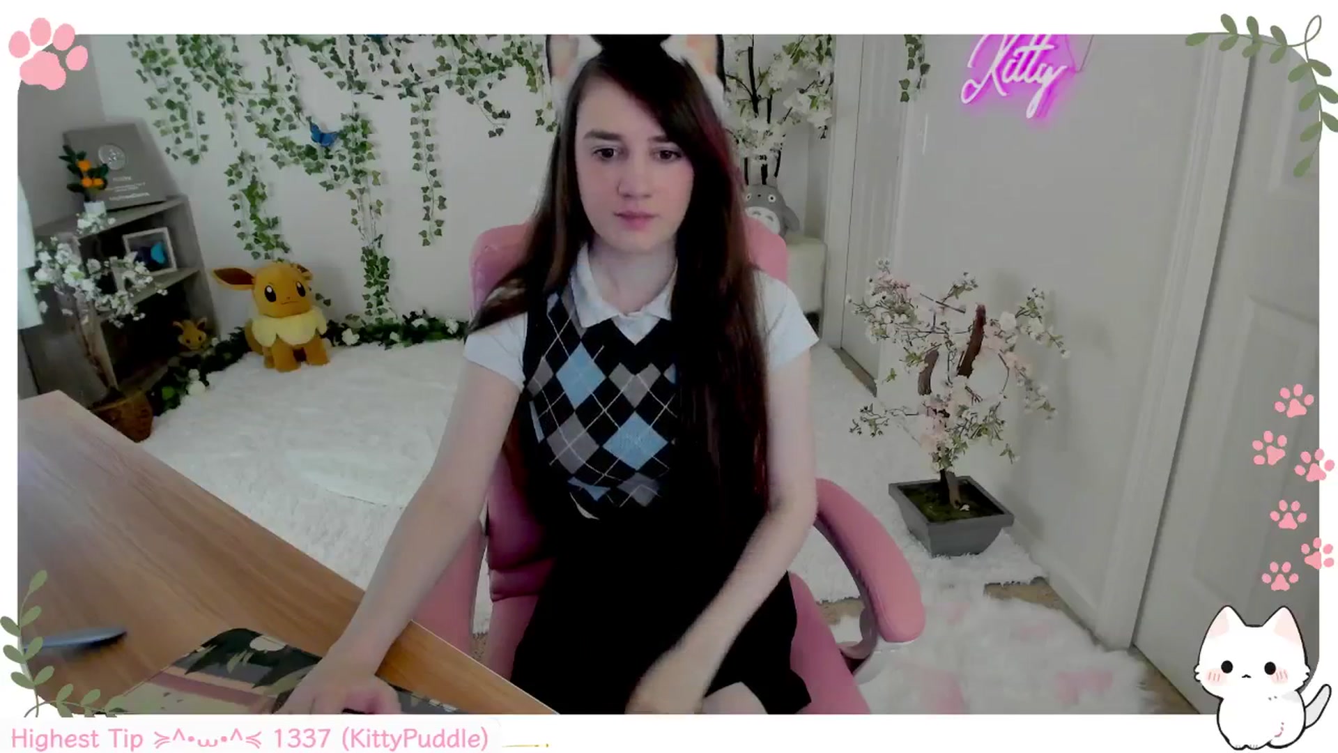Gallery image thumbnail from Kittenyx's myfreecams stream on, 08/23/2025, 07:42 image 18 of 20