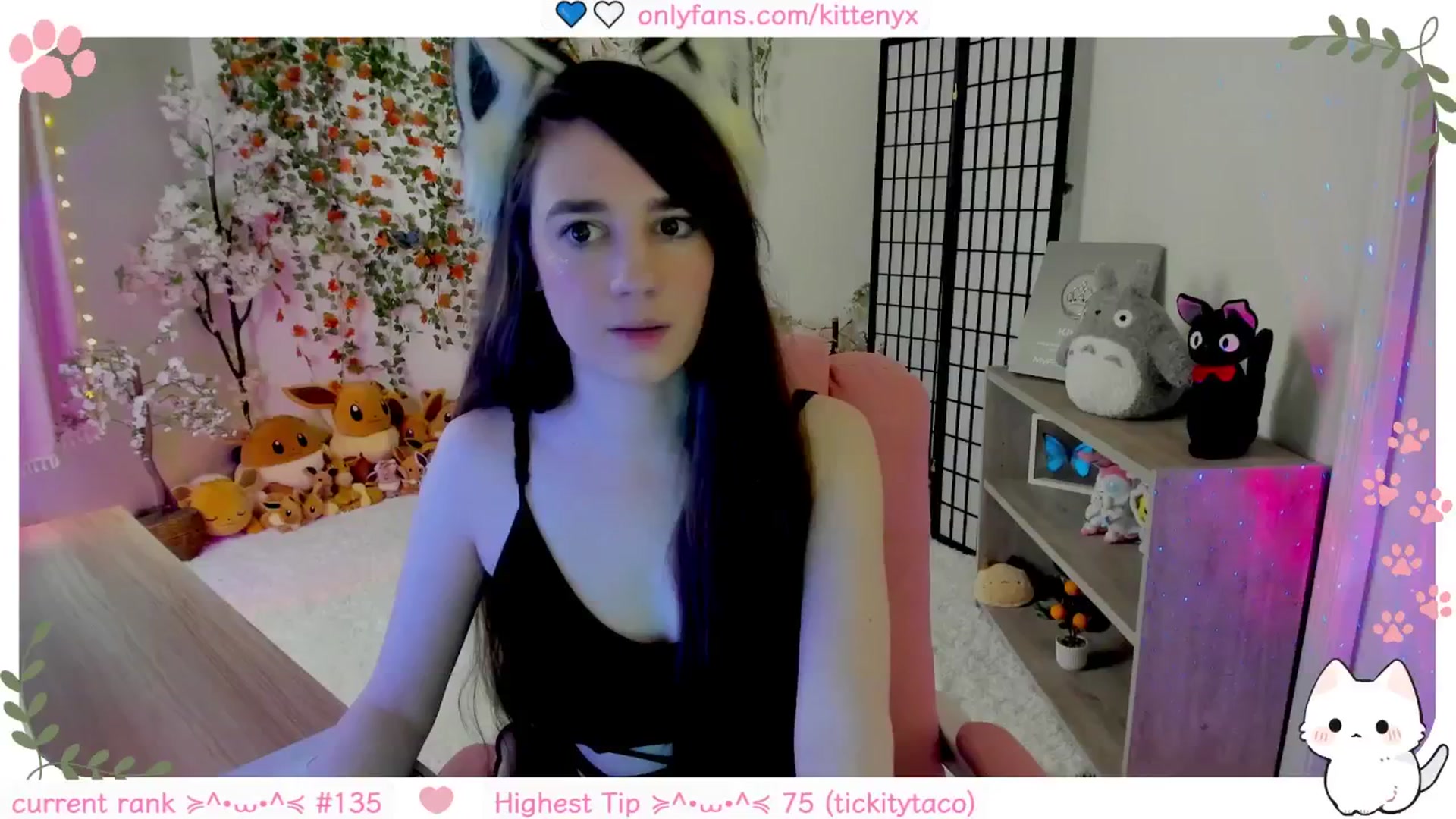 Gallery image thumbnail from Kittenyx's myfreecams stream on, 12/10/2025, 07:40 image 9 of 20