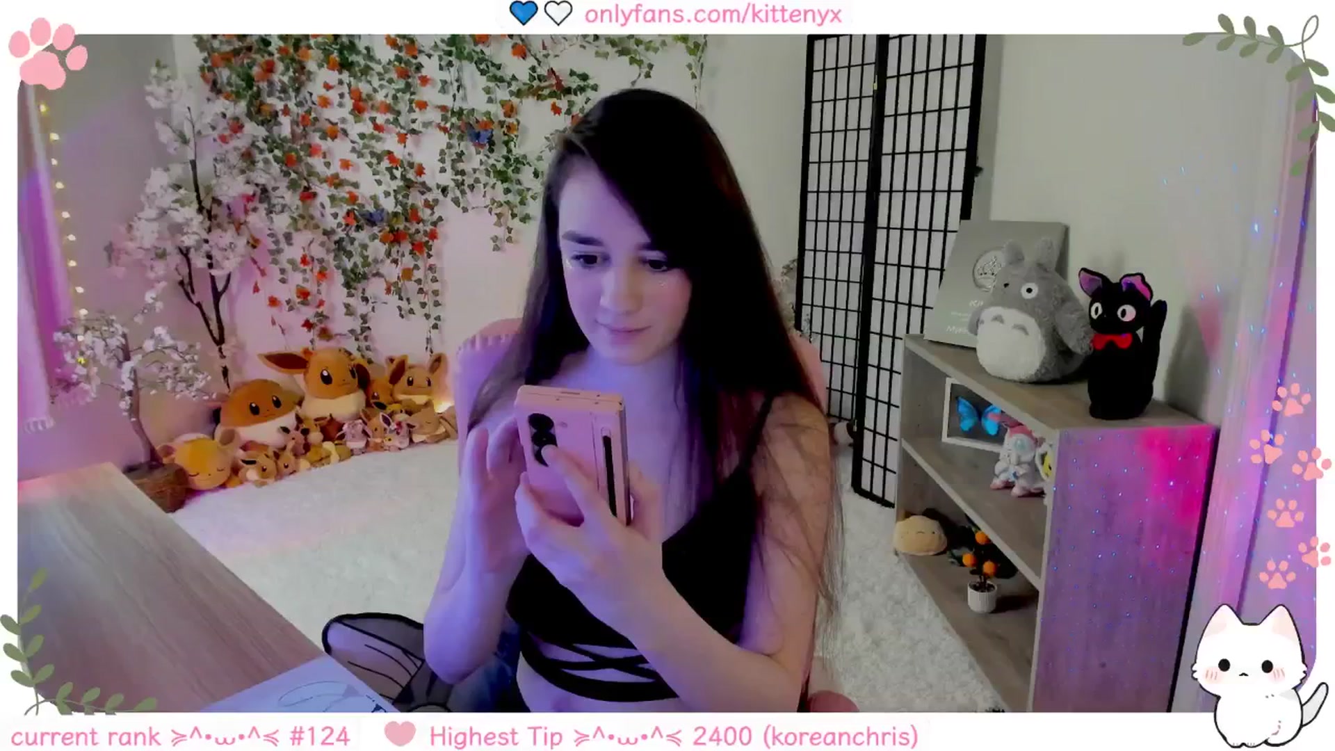 Gallery image thumbnail from Kittenyx's myfreecams stream on, 12/10/2025, 07:40 image 13 of 20
