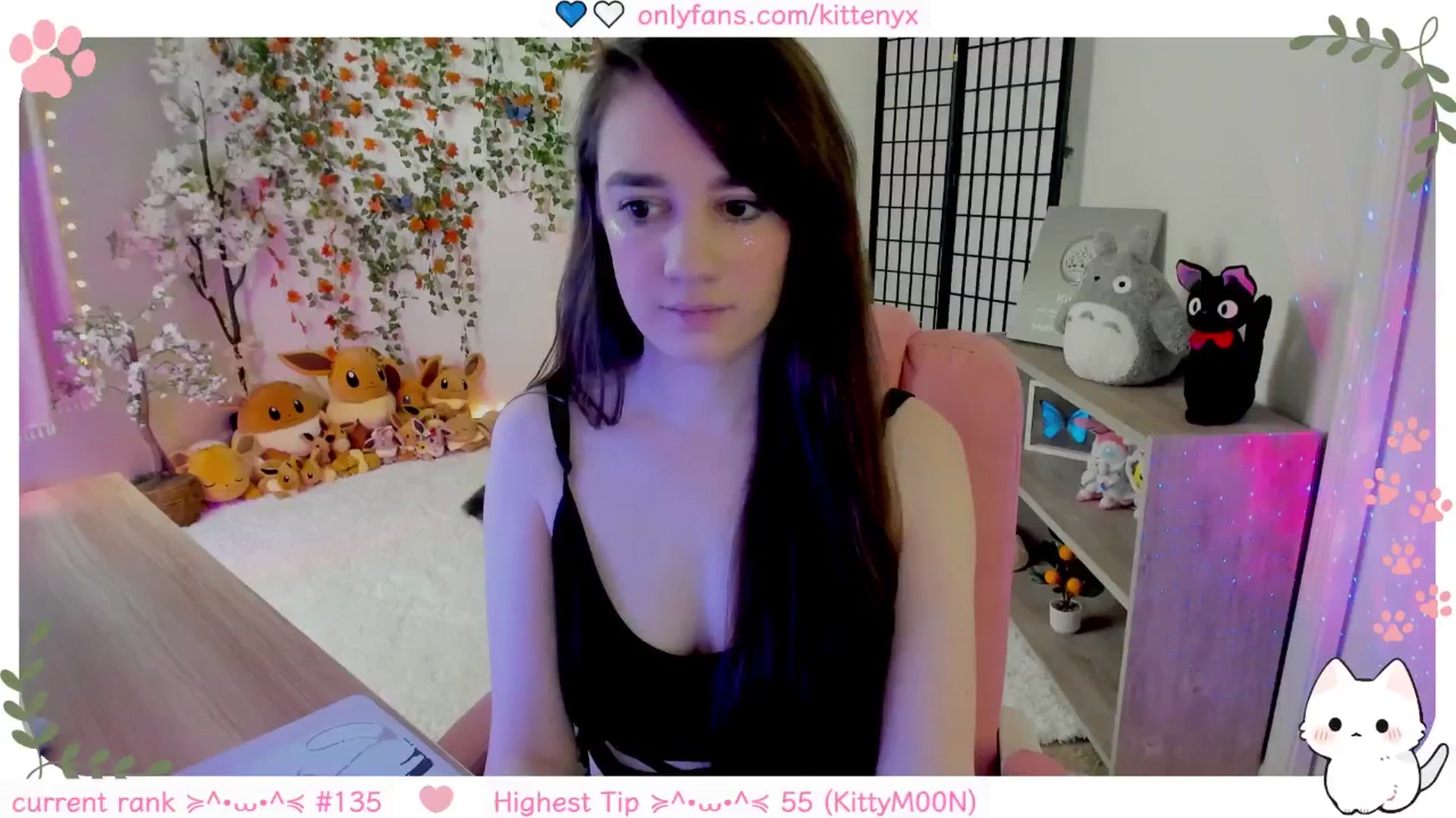 Gallery image thumbnail from Kittenyx's myfreecams stream on, 12/10/2025, 07:40 image 6 of 20