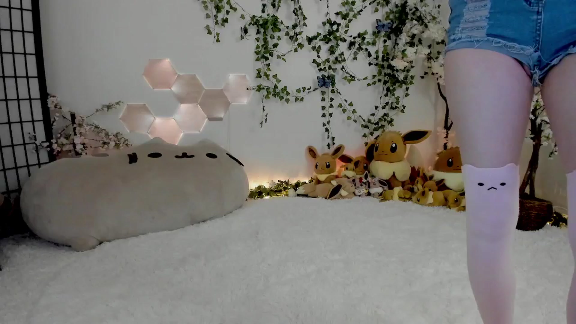 Gallery image thumbnail from Kittenyx's myfreecams stream on, 01/22/2026, 07:40 image 7 of 20