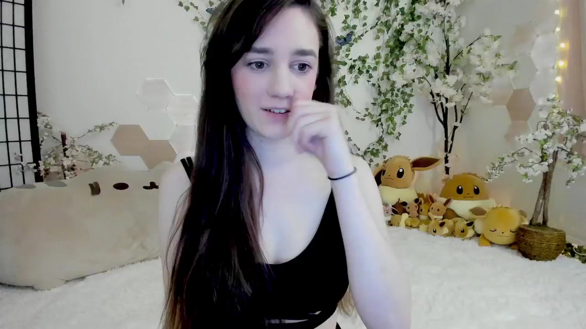 Gallery image thumbnail from Kittenyx's myfreecams stream on, 02/01/2026, 07:16 image 5 of 20