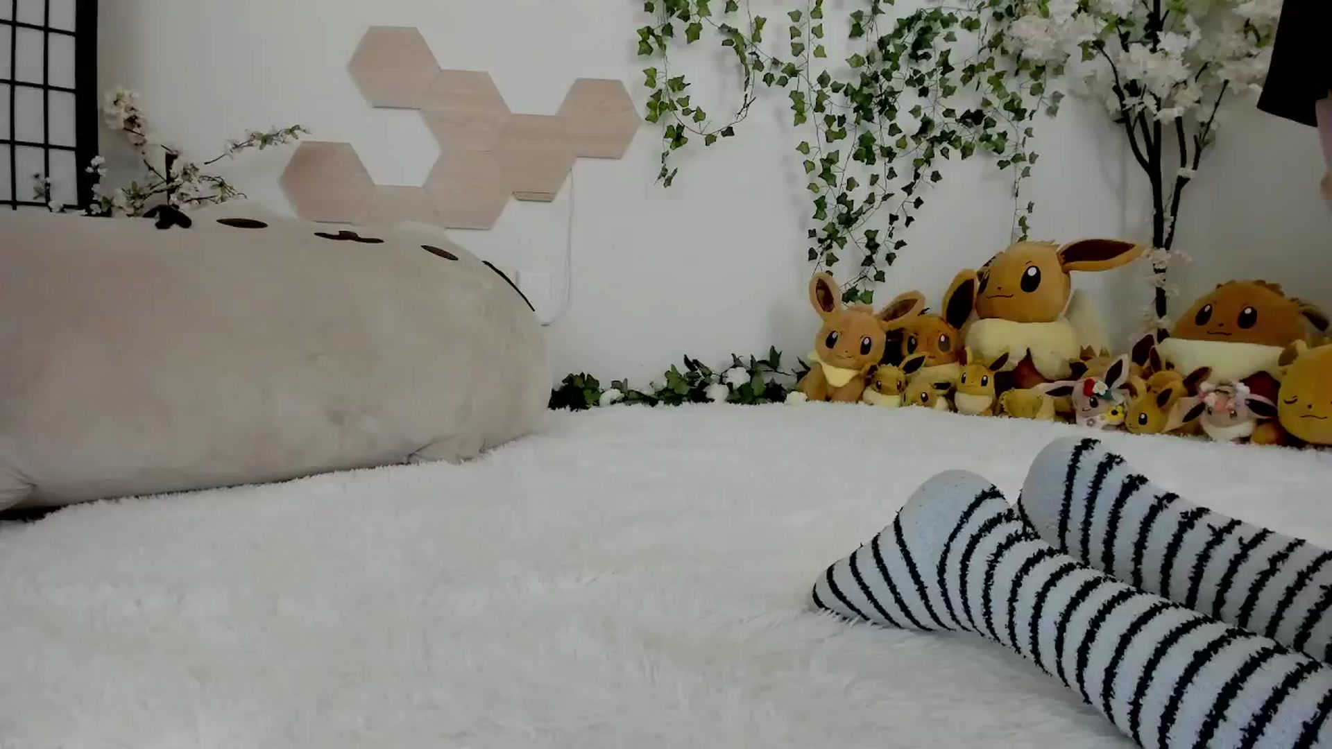 Gallery image thumbnail from Kittenyx's myfreecams stream on, 03/07/2026, 07:53 image 15 of 20