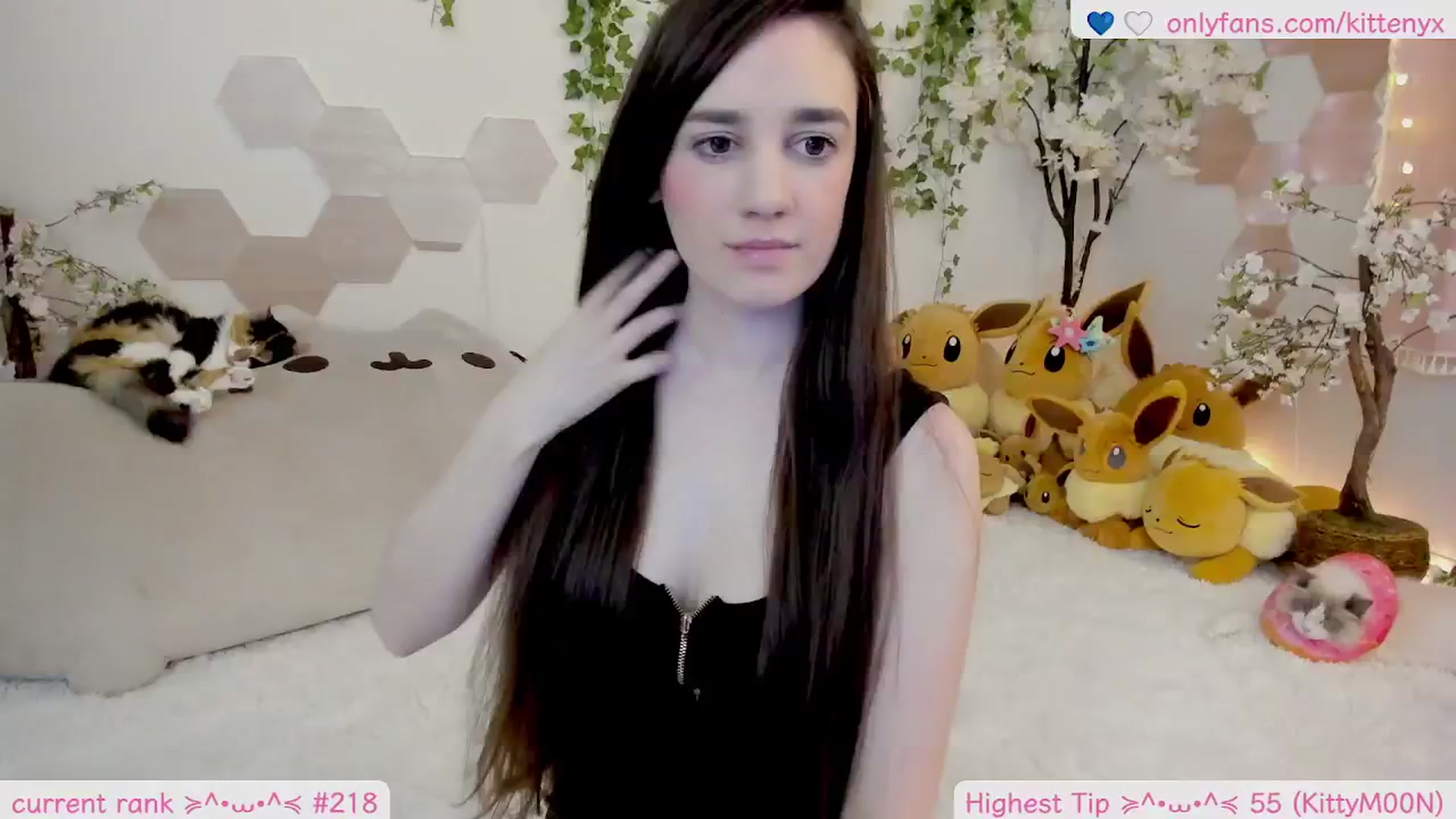 Gallery image thumbnail from Kittenyx's myfreecams stream on, 04/01/2026, 05:49 image 13 of 20