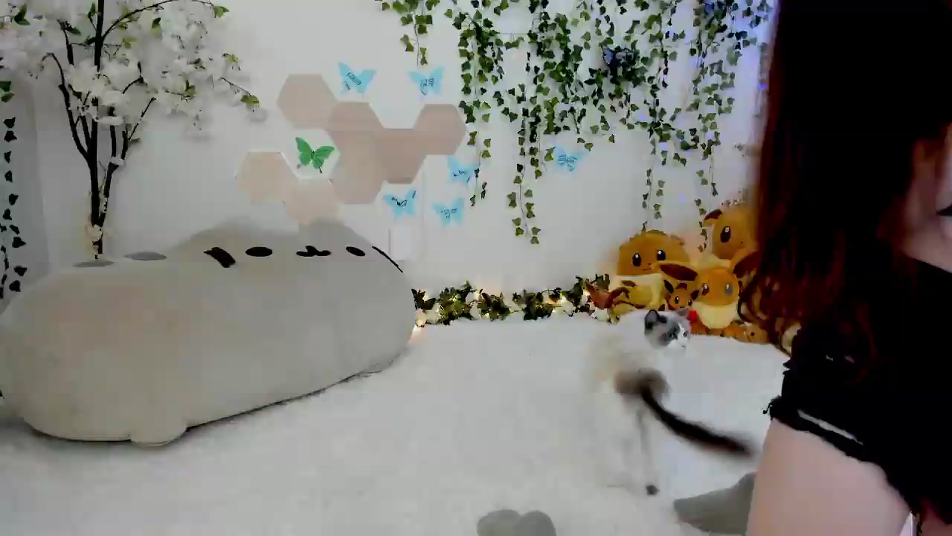 Gallery image thumbnail from Kittenyx's myfreecams stream on, 08/12/2026, 06:01 image 2 of 20