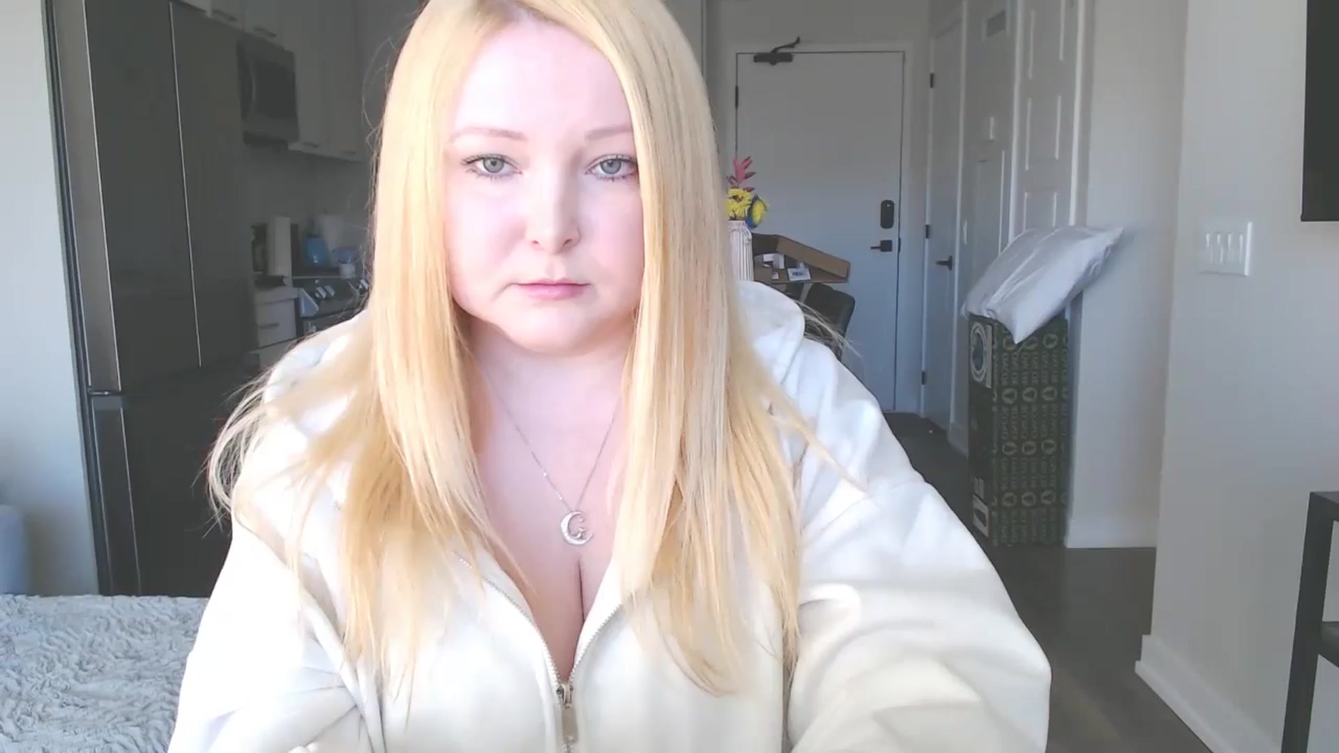 Gallery image thumbnail from Kittie's myfreecams stream on, 11/12/2024, 20:57 image 1 of 20