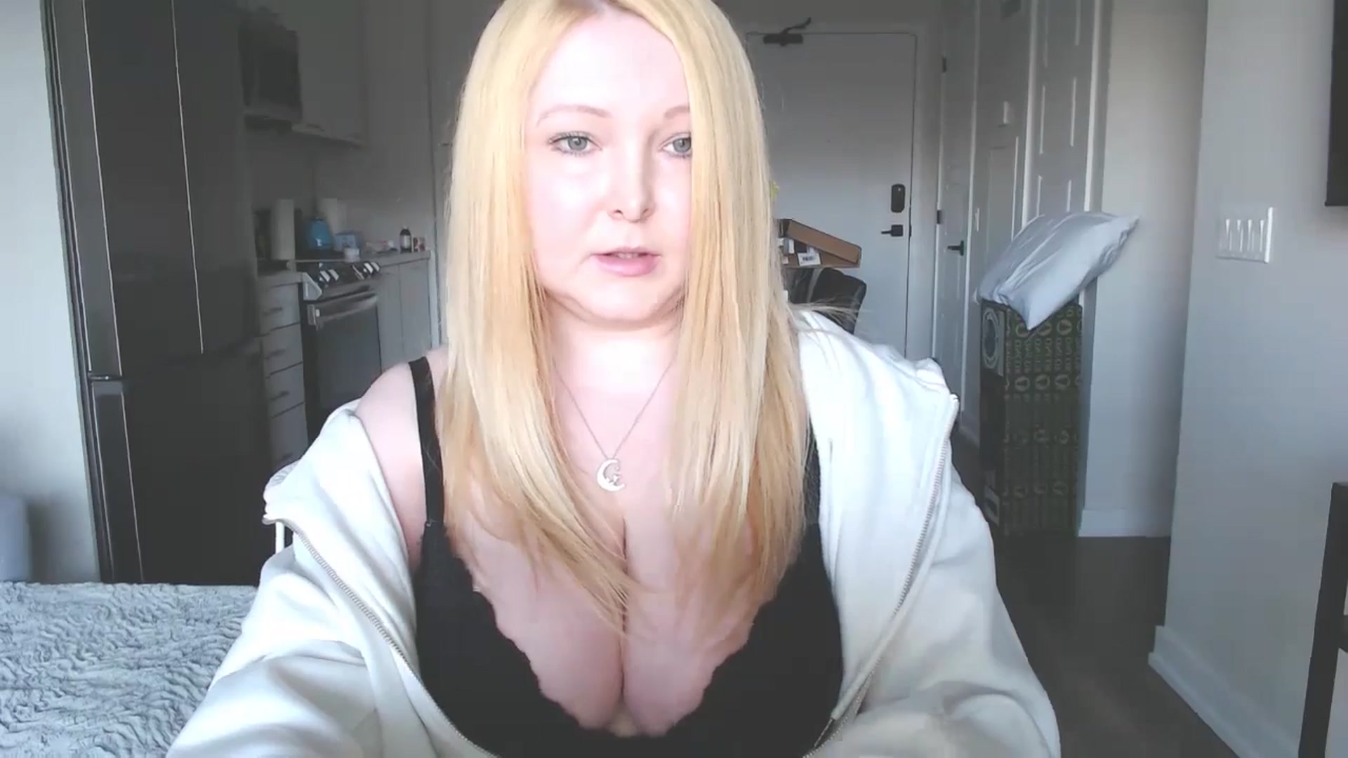 Gallery image thumbnail from Kittie's myfreecams stream on, 11/12/2024, 20:57 image 20 of 20