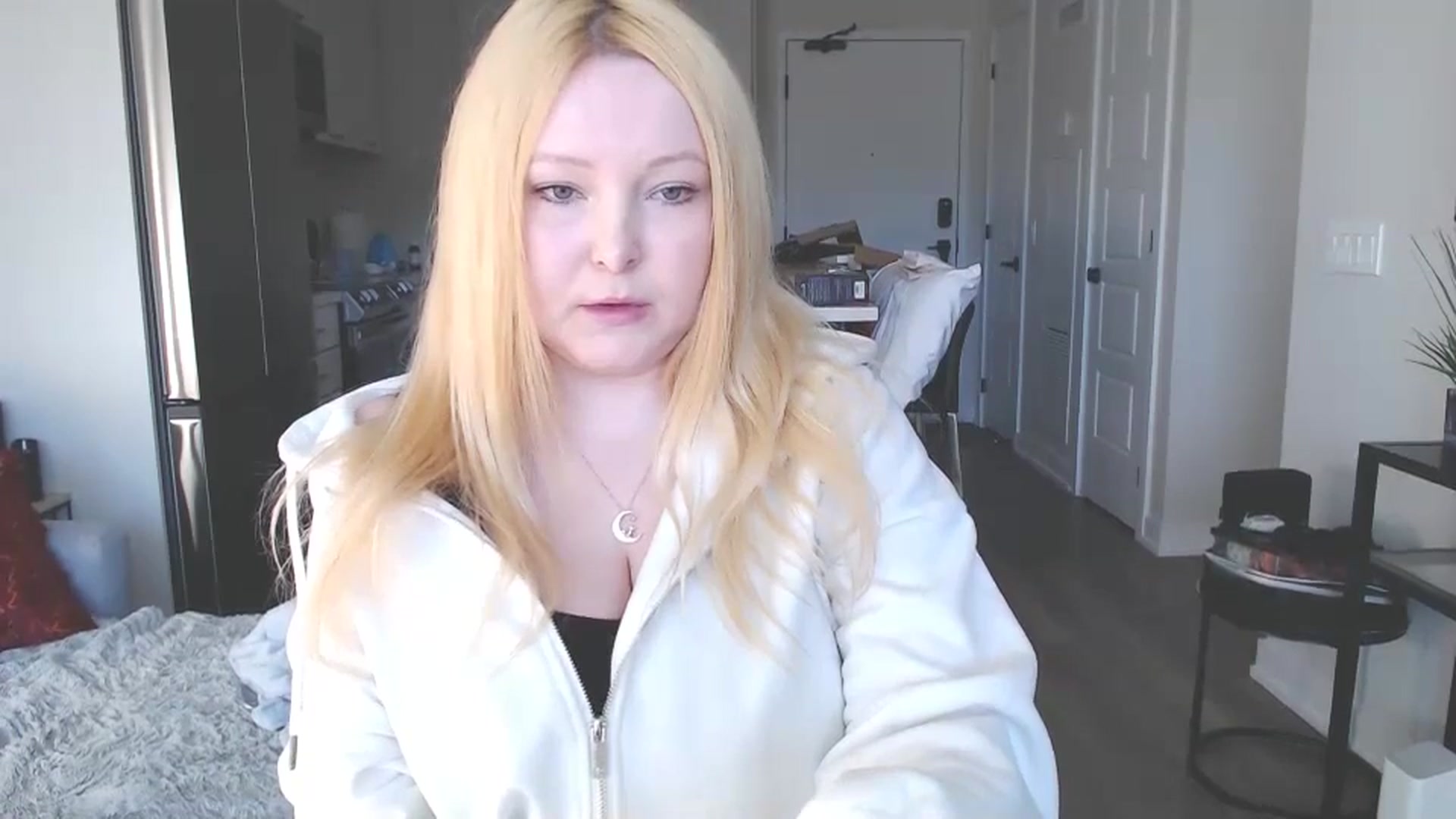 Gallery image thumbnail from Kittie's myfreecams stream on, 11/18/2024, 19:35 image 5 of 20