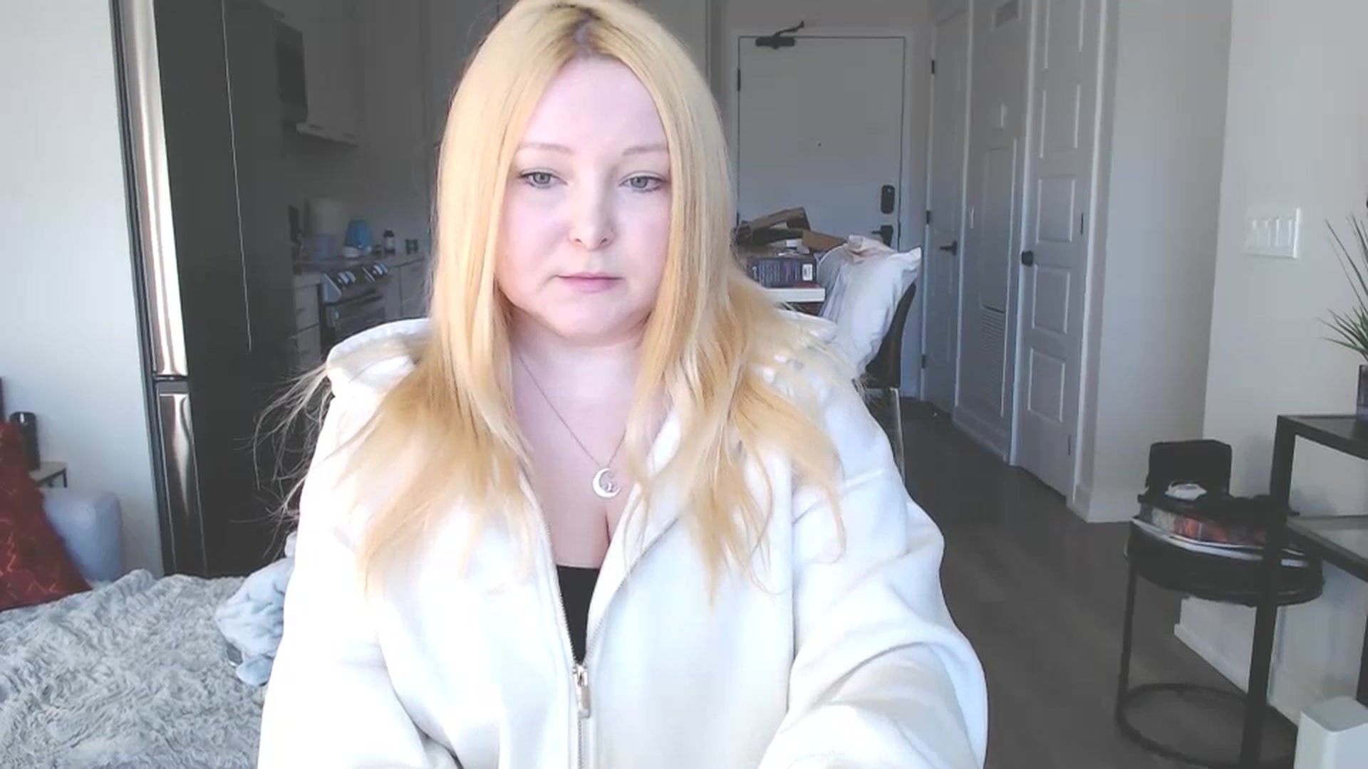 Gallery image thumbnail from Kittie's myfreecams stream on, 11/18/2024, 19:35 image 9 of 20