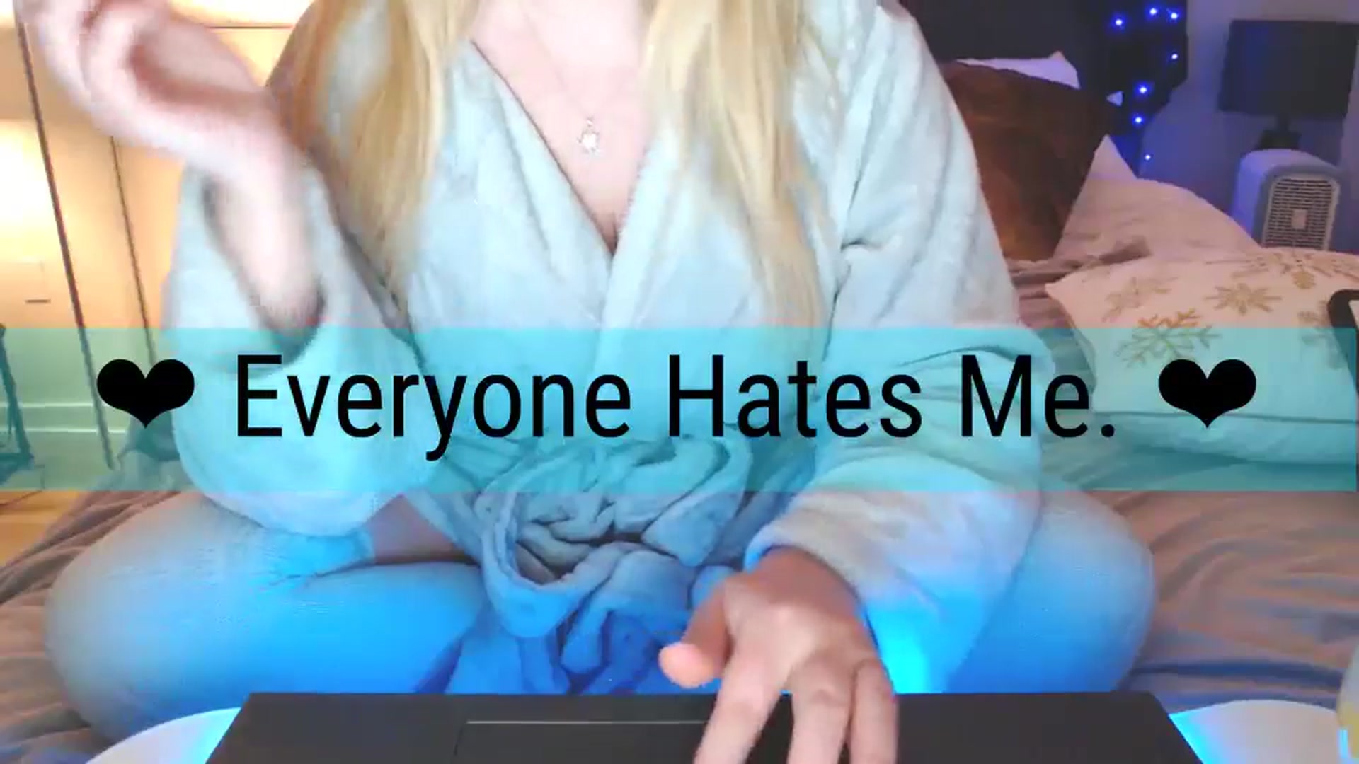 Gallery image thumbnail from Kittie's myfreecams stream on, 01/22/2025, 01:50 image 18 of 20