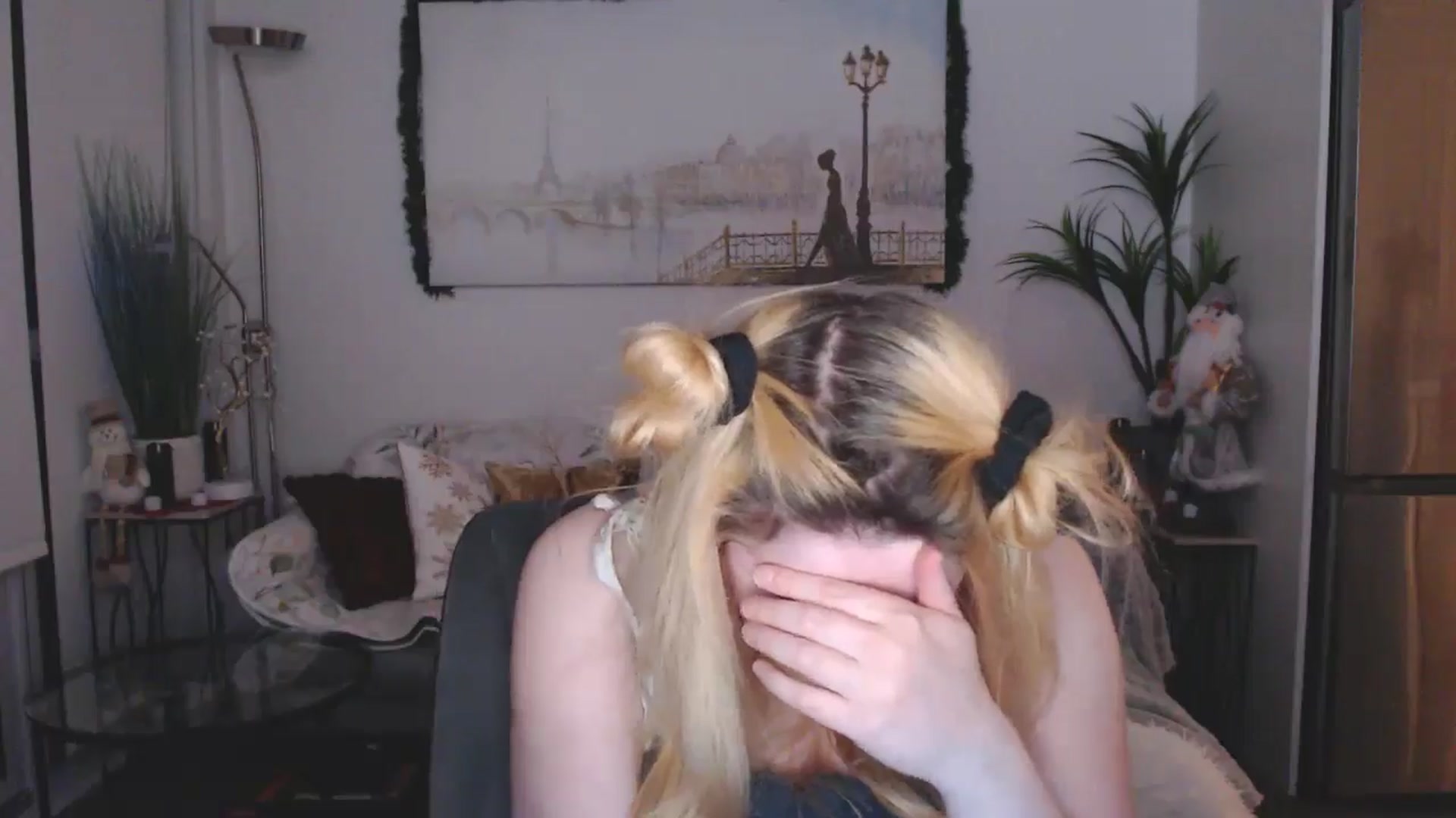 Gallery image thumbnail from Kittie's myfreecams stream on, 03/06/2025, 09:21 image 17 of 20