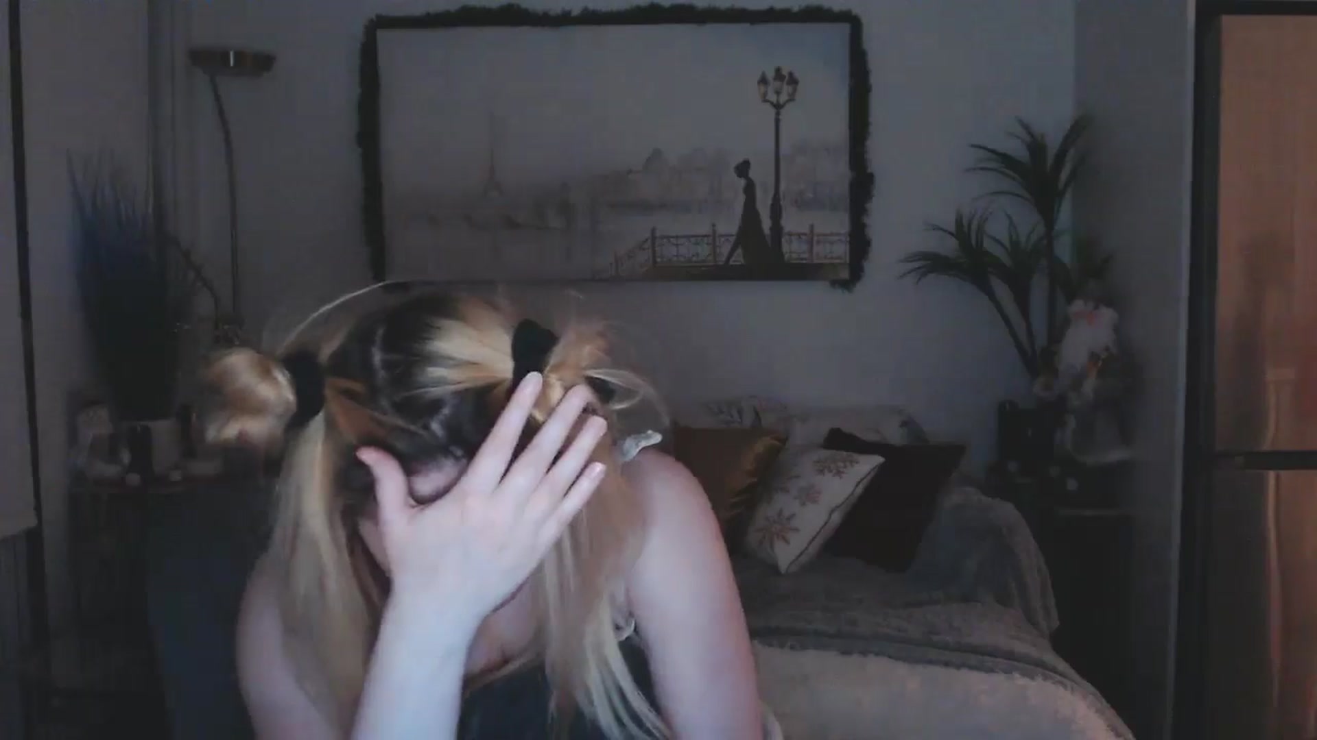 Gallery image thumbnail from Kittie's myfreecams stream on, 03/06/2025, 09:21 image 3 of 20