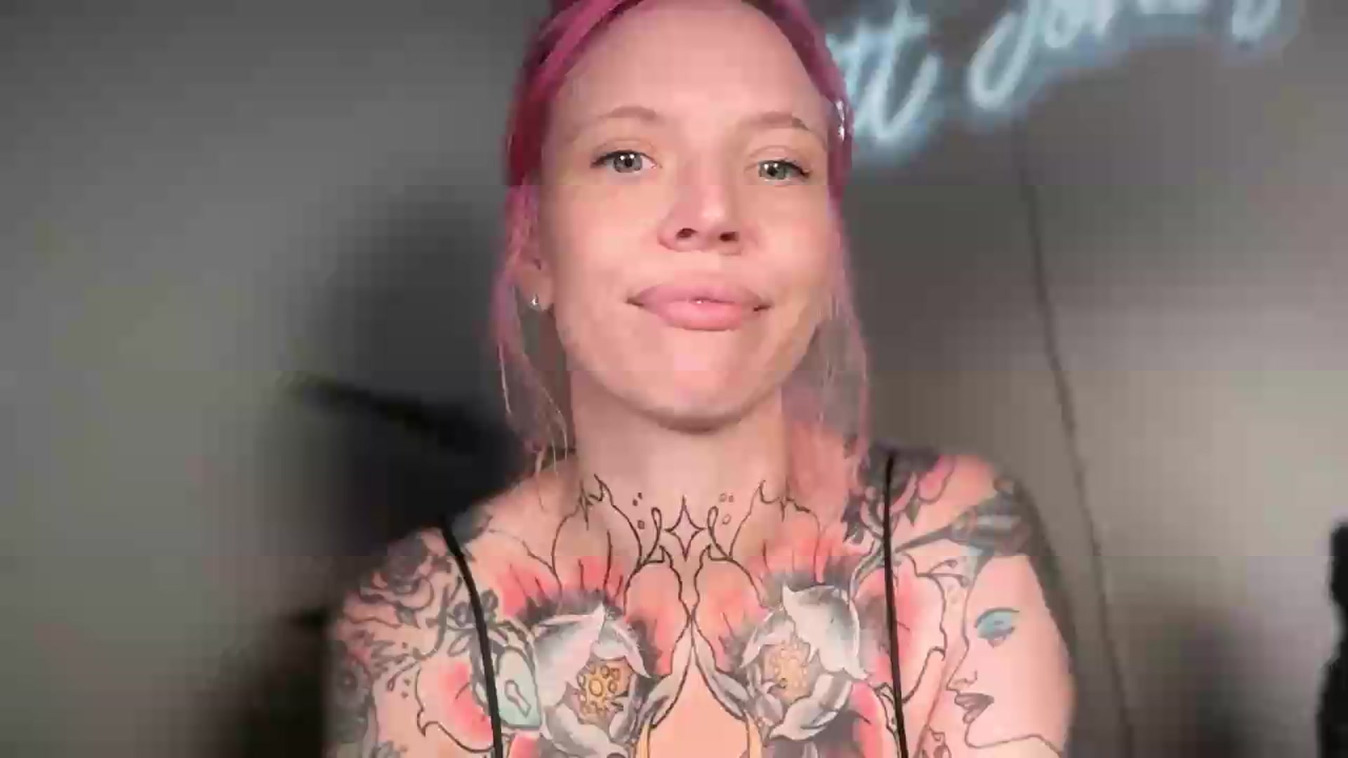 Gallery image thumbnail from Kittjones33's myfreecams stream on, 08/12/2026, 13:26 image 1 of 20