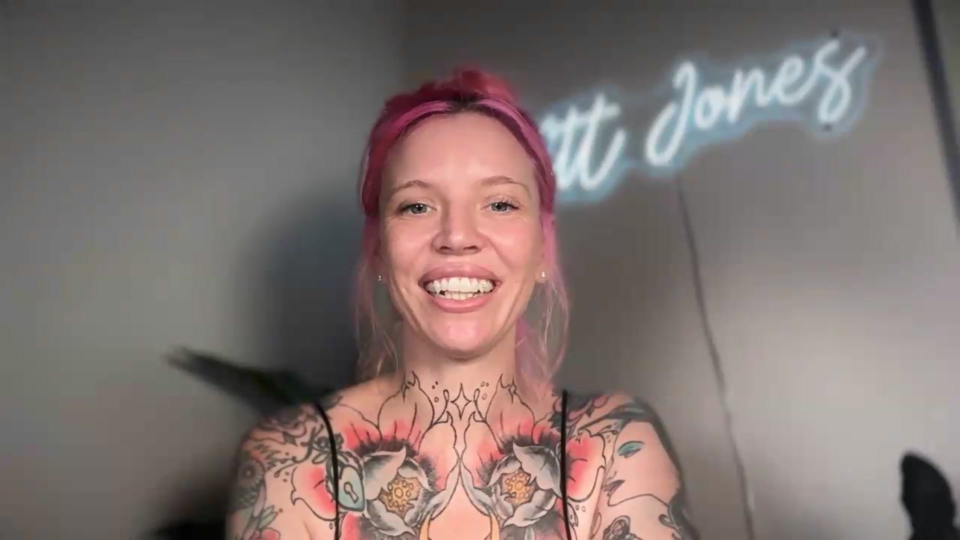 Gallery image thumbnail from Kittjones33's myfreecams stream on, 08/12/2026, 13:26 image 8 of 20