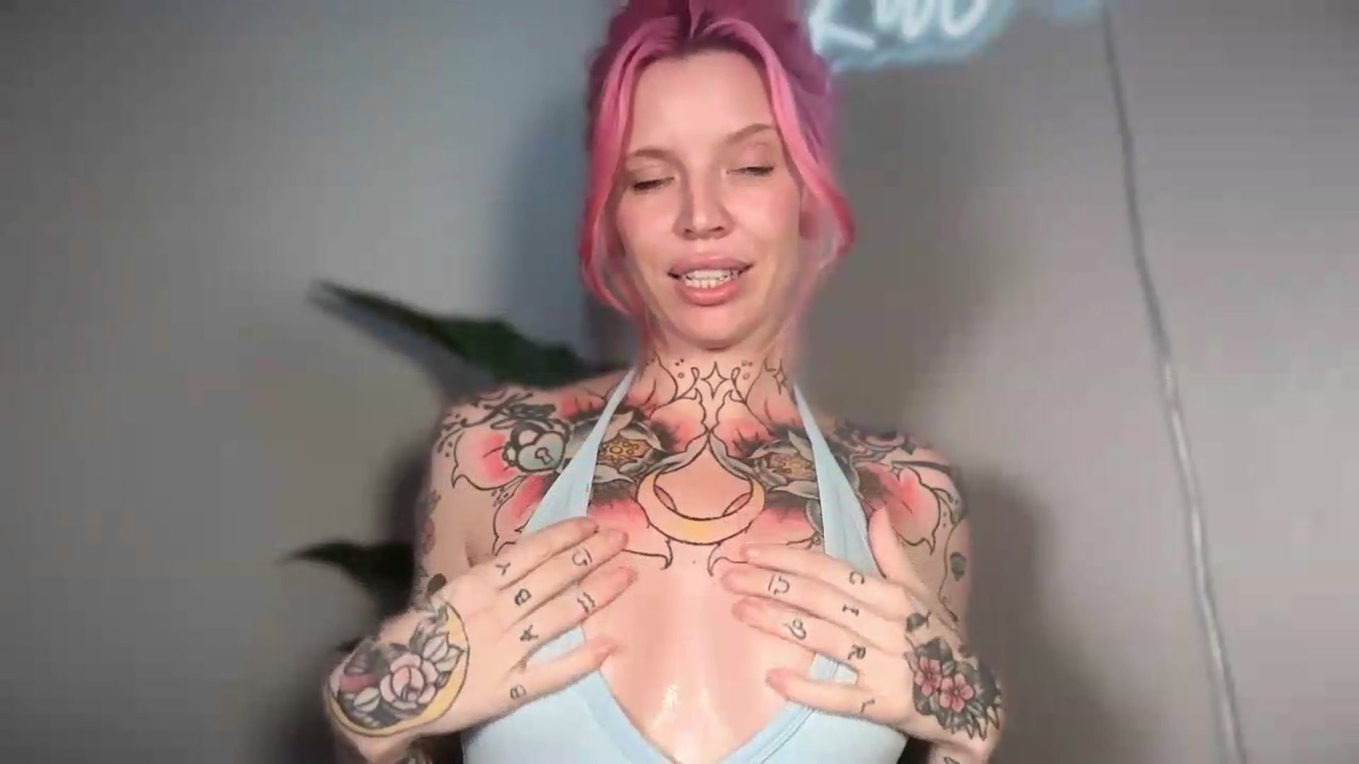 Gallery image thumbnail from Kittjones33's myfreecams stream on, 08/12/2026, 21:04 image 5 of 20