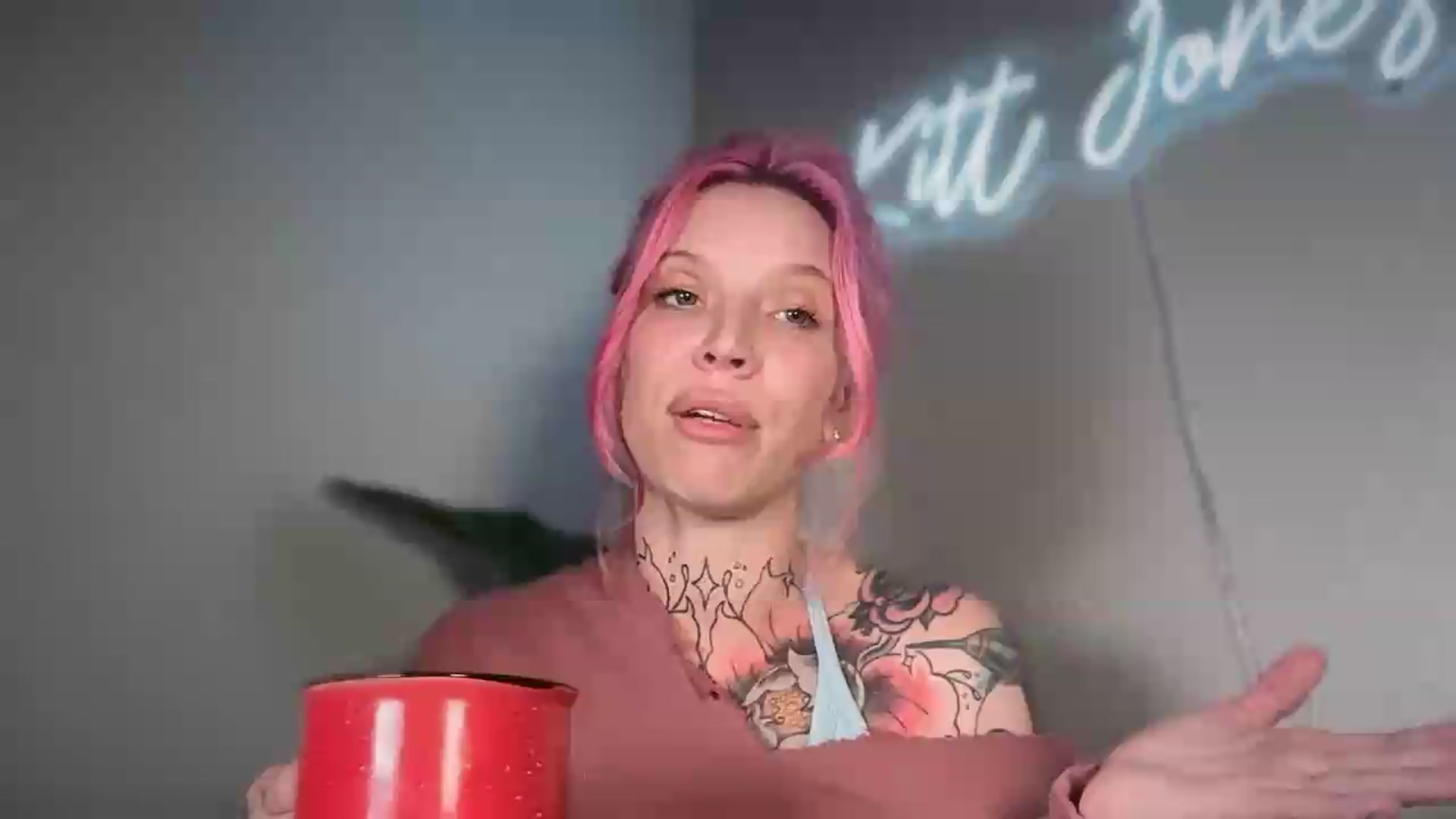 Gallery image thumbnail from Kittjones33's myfreecams stream on, 08/12/2026, 21:04 image 2 of 20