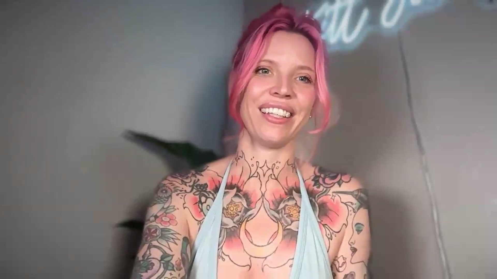 Gallery image thumbnail from Kittjones33's myfreecams stream on, 08/12/2026, 21:04 image 18 of 20