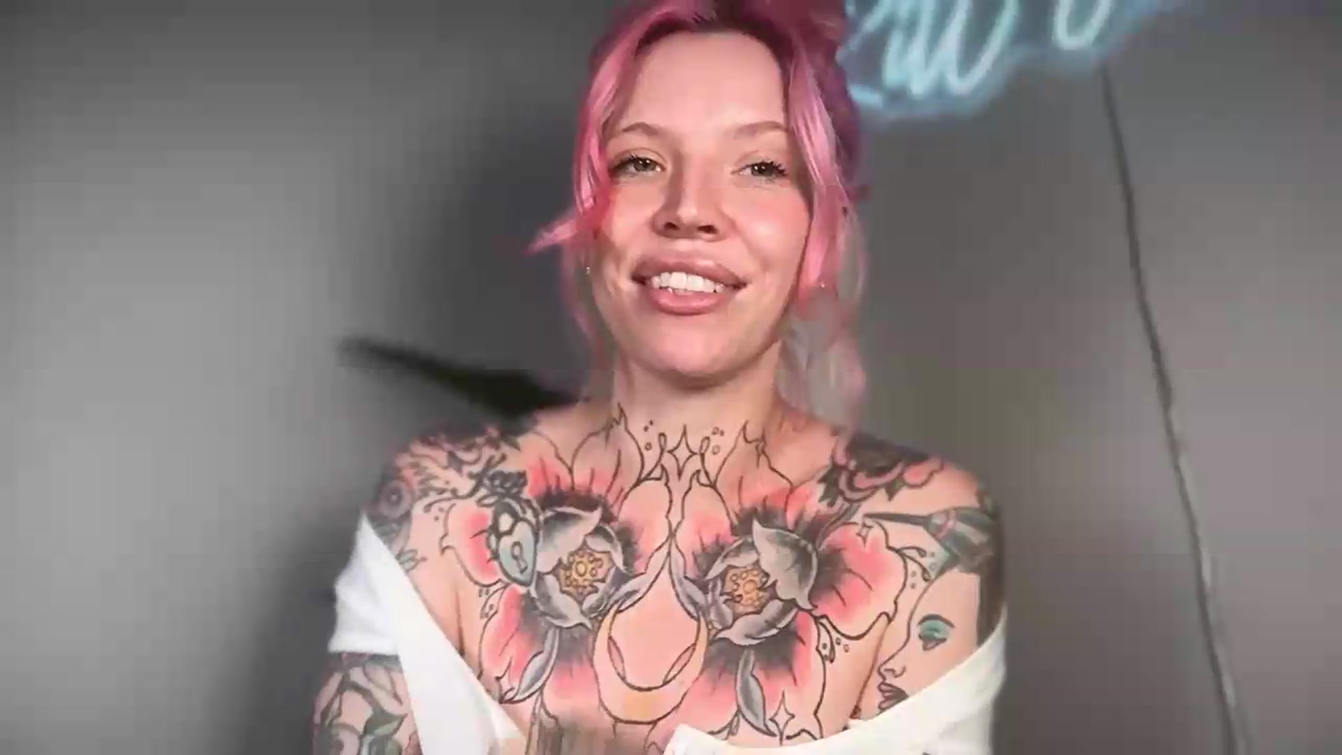 Gallery image thumbnail from Kittjones33's myfreecams stream on, 08/13/2026, 13:05 image 16 of 20