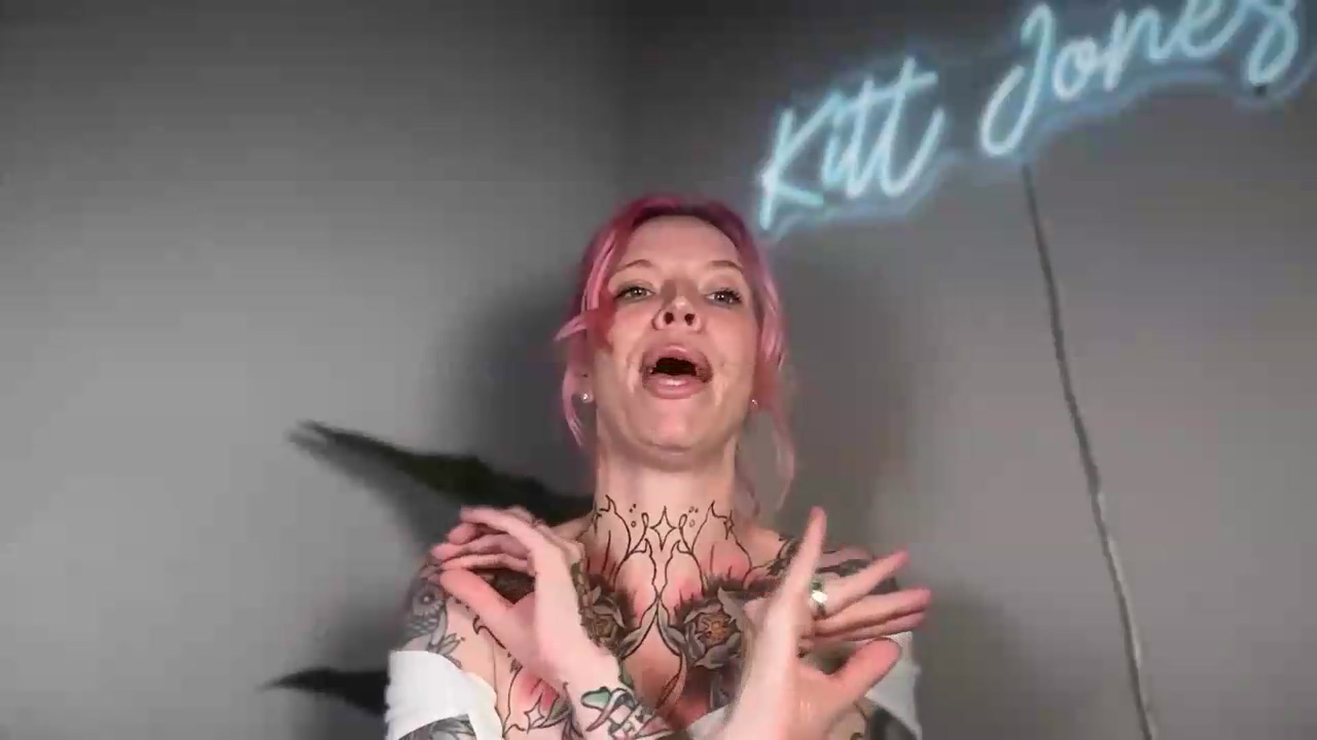 Gallery image thumbnail from Kittjones33's myfreecams stream on, 08/13/2026, 13:05 image 14 of 20