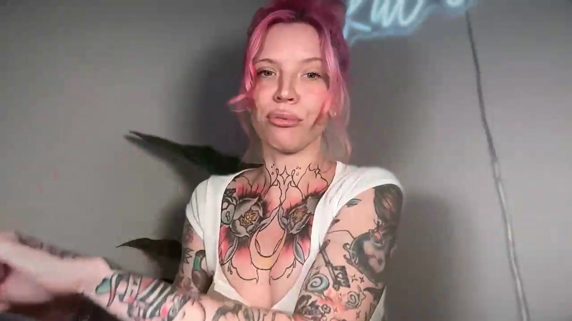 Gallery image thumbnail from Kittjones33's myfreecams stream on, 08/13/2026, 13:05 image 20 of 20