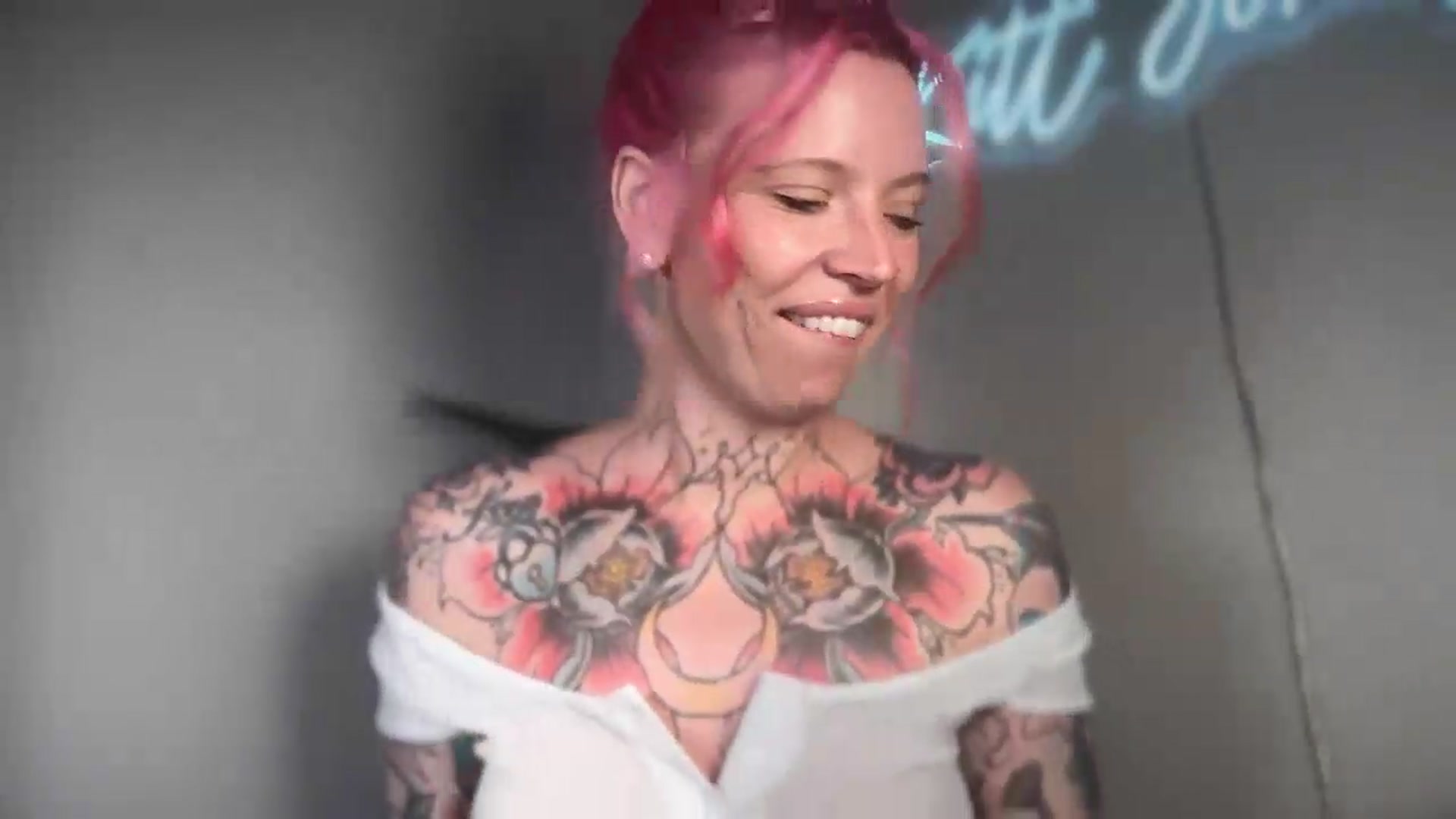 Gallery image thumbnail from Kittjones33's myfreecams stream on, 08/13/2026, 13:05 image 2 of 20