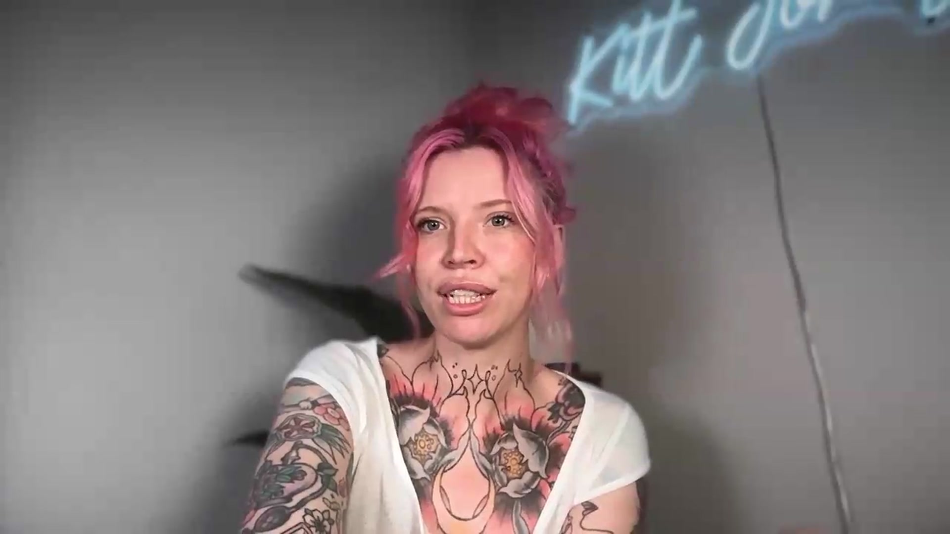 Gallery image thumbnail from Kittjones33's myfreecams stream on, 08/13/2026, 13:05 image 8 of 20