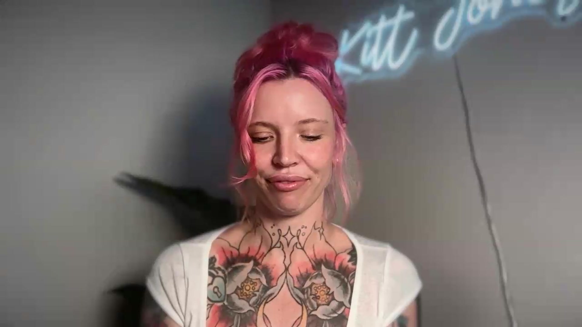 Gallery image thumbnail from Kittjones33's myfreecams stream on, 08/13/2026, 14:22 image 6 of 20