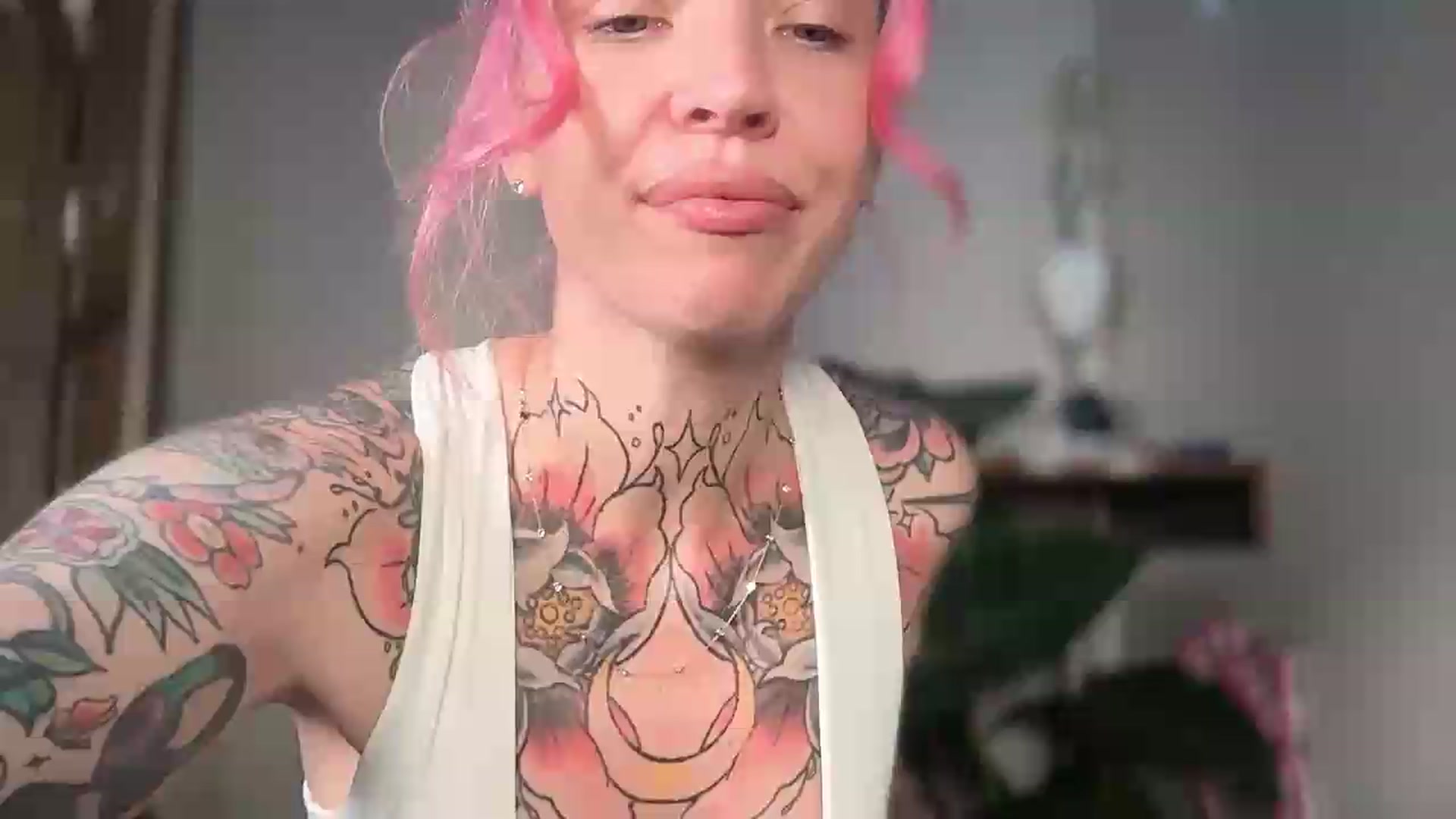 Gallery image thumbnail from Kittjones33's myfreecams stream on, 08/14/2026, 16:08 image 10 of 20