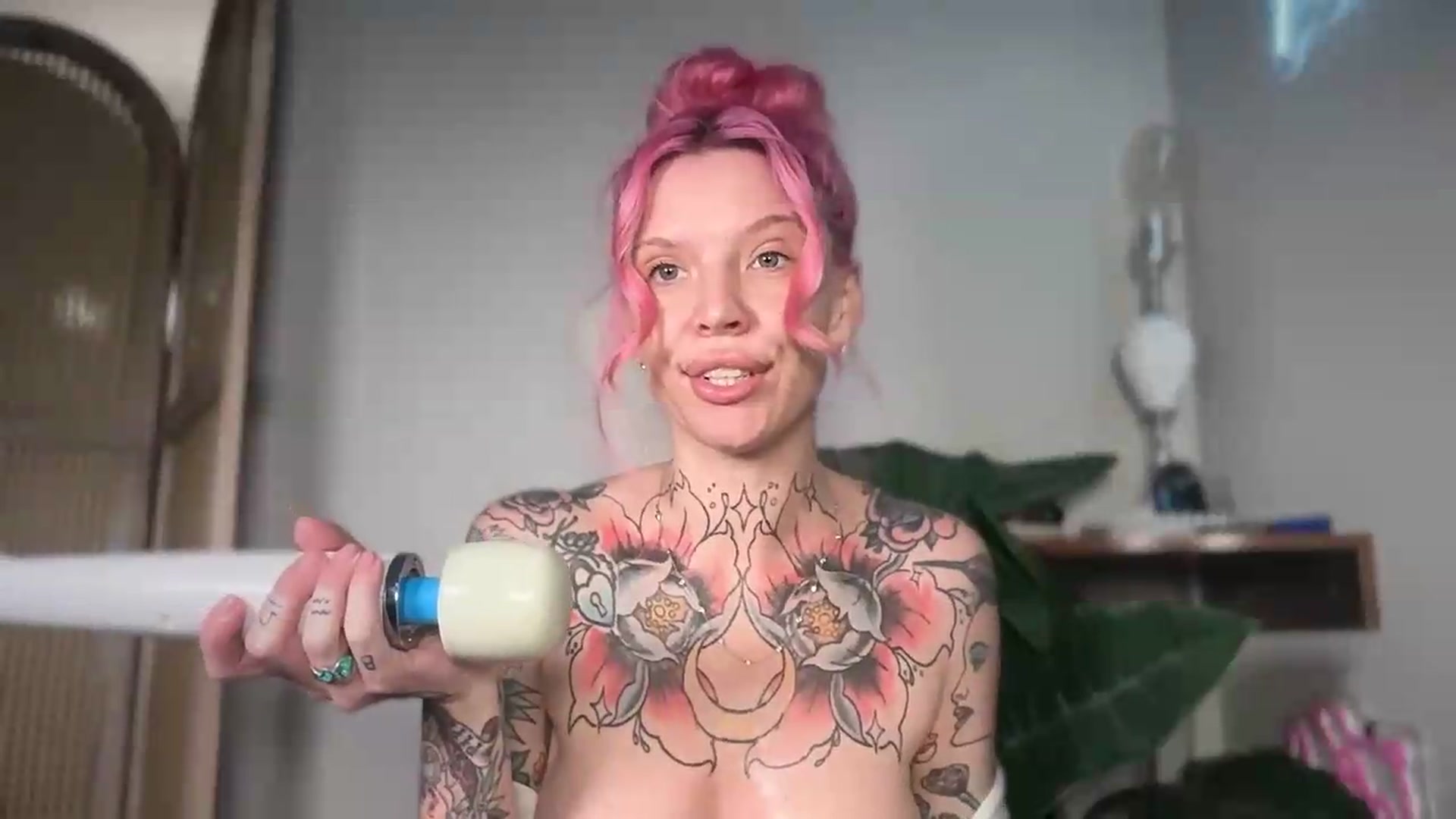 Gallery image thumbnail from Kittjones33's myfreecams stream on, 08/14/2026, 16:08 image 18 of 20
