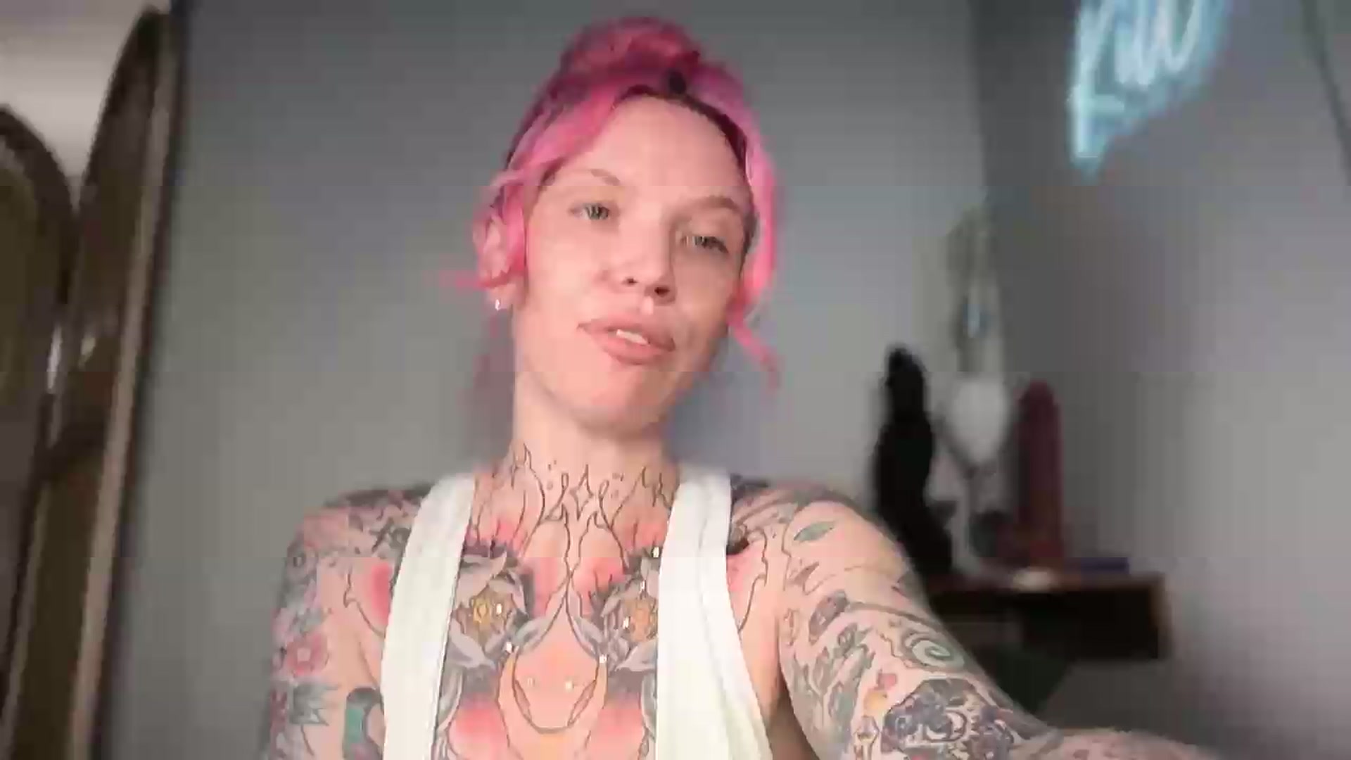 Gallery image thumbnail from Kittjones33's myfreecams stream on, 08/14/2026, 16:08 image 1 of 20