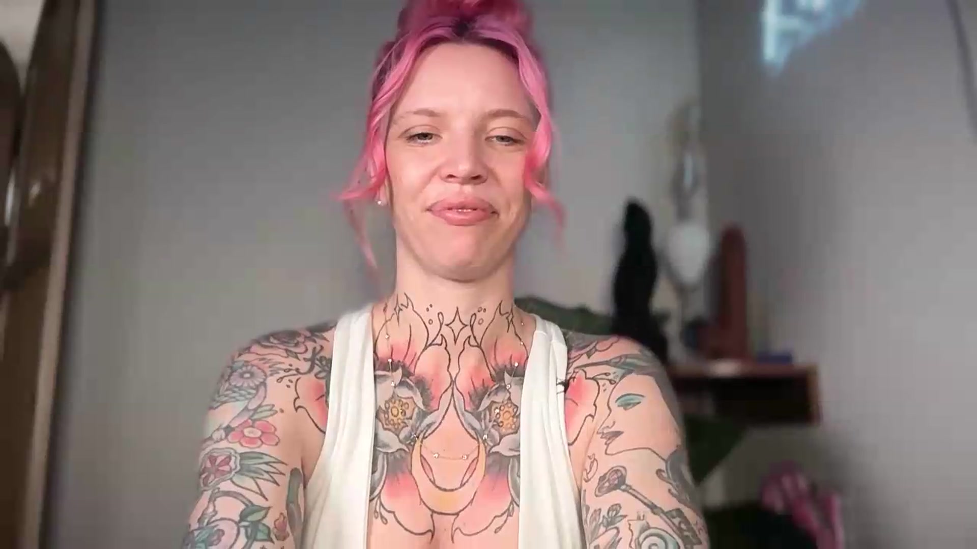Gallery image thumbnail from Kittjones33's myfreecams stream on, 08/14/2026, 16:08 image 6 of 20
