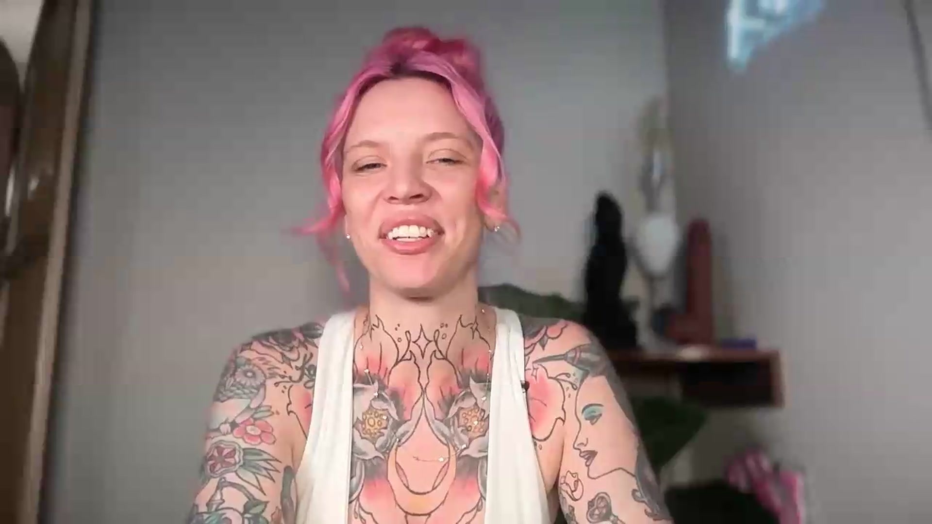 Gallery image thumbnail from Kittjones33's myfreecams stream on, 08/14/2026, 16:08 image 5 of 20