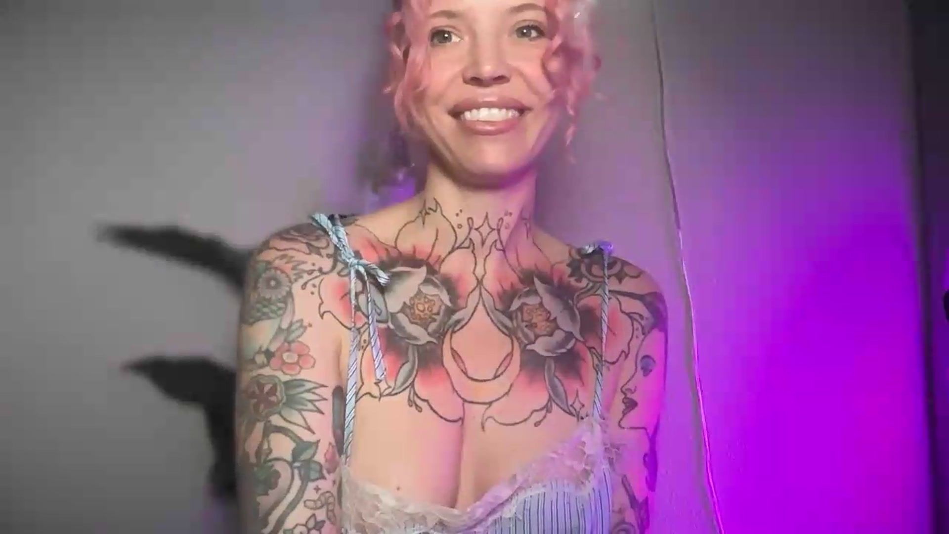 Gallery image thumbnail from Kittjones33's myfreecams stream on, 08/18/2026, 15:26 image 11 of 20