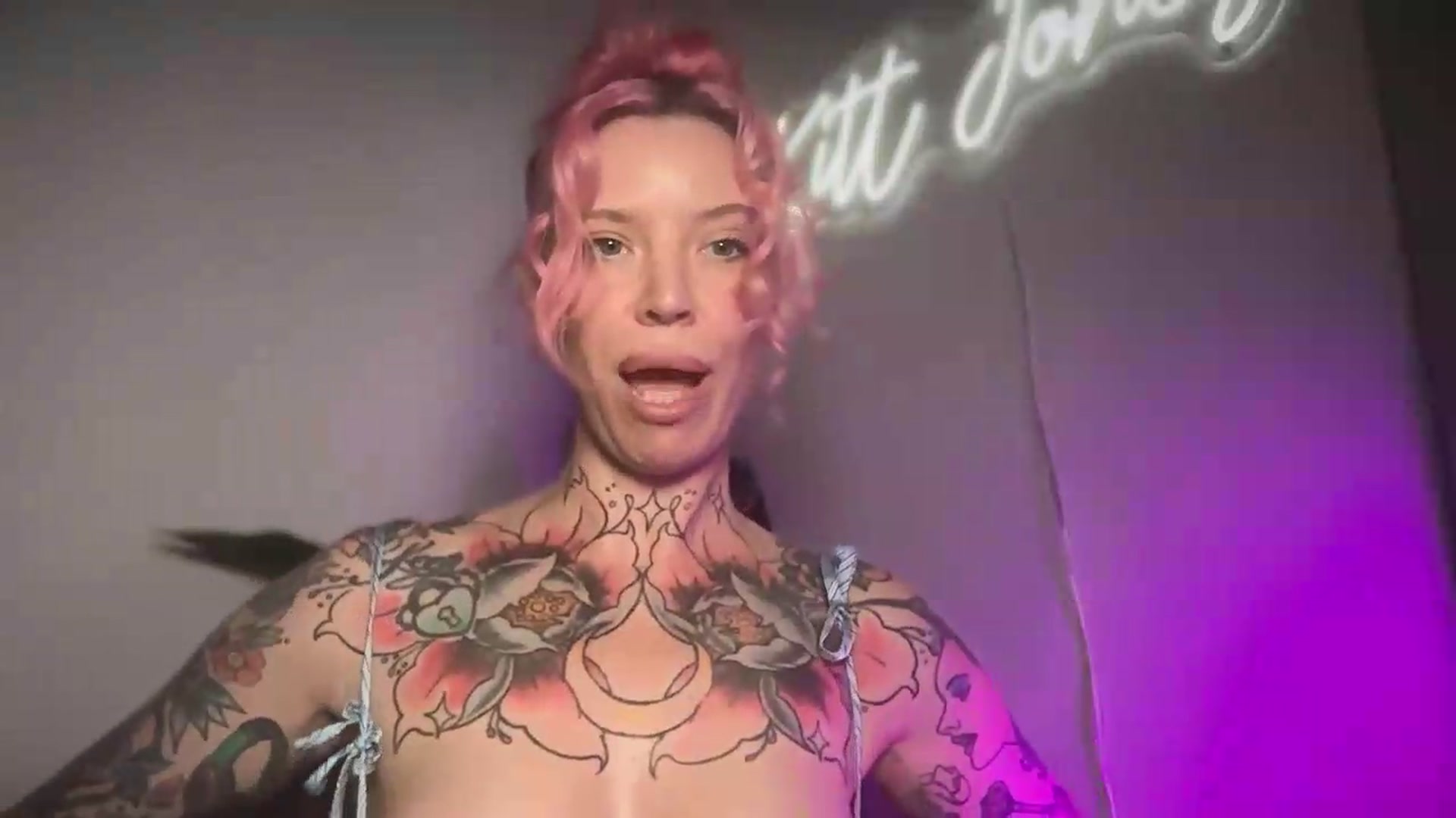 Gallery image thumbnail from Kittjones33's myfreecams stream on, 08/18/2026, 15:26 image 9 of 20