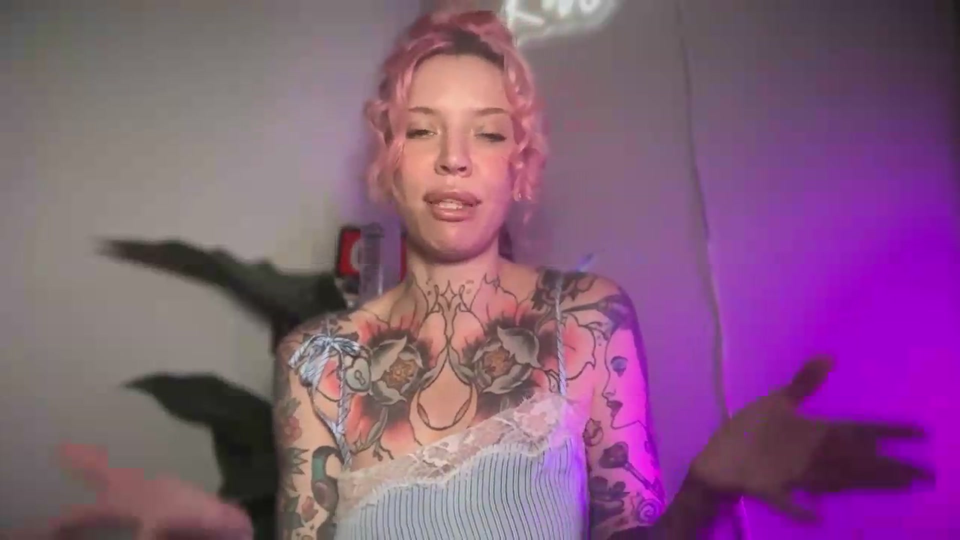 Gallery image thumbnail from Kittjones33's myfreecams stream on, 08/18/2026, 15:26 image 7 of 20